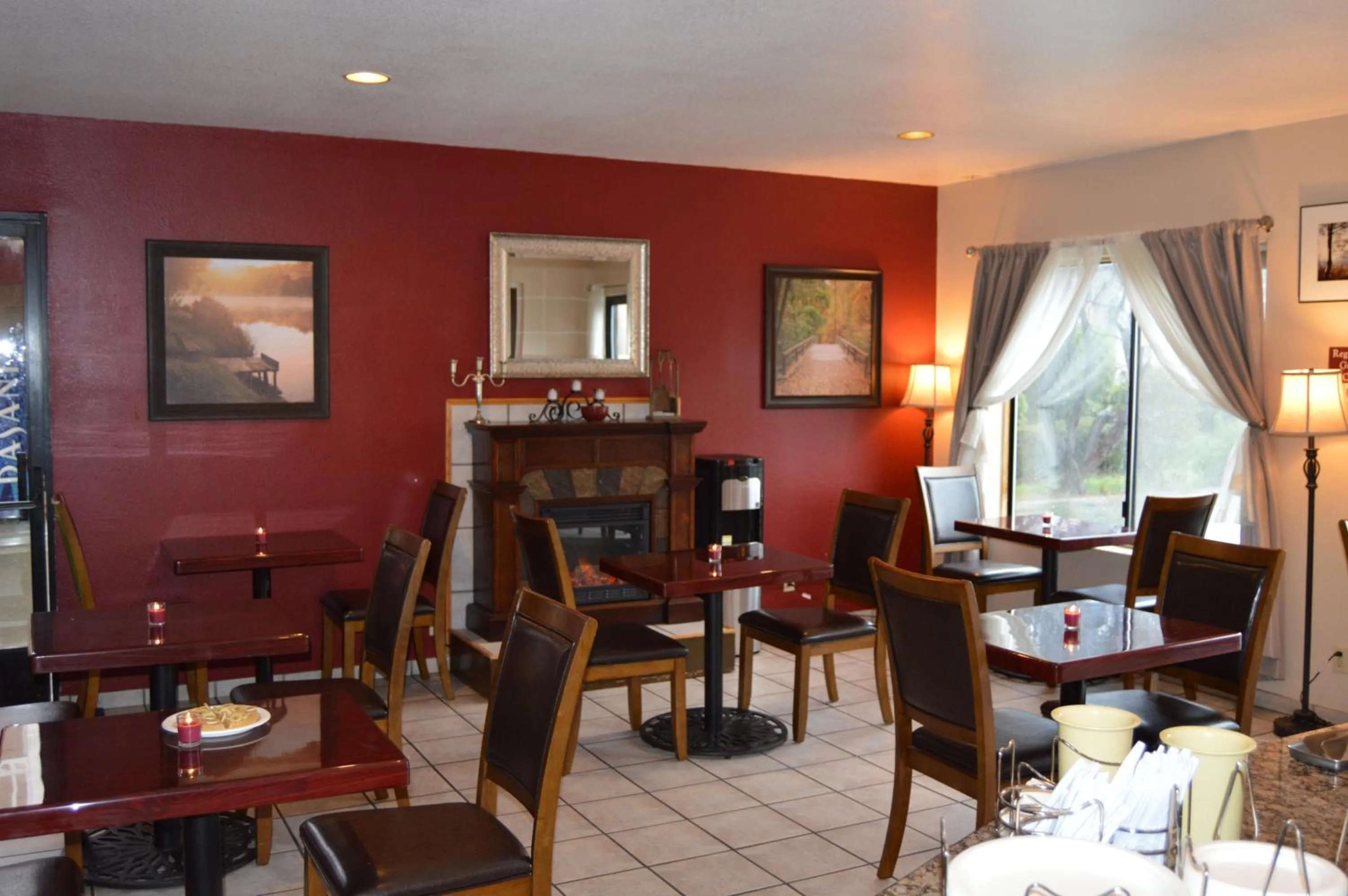 Area and facilities in Ramada by Wyndham Arcata