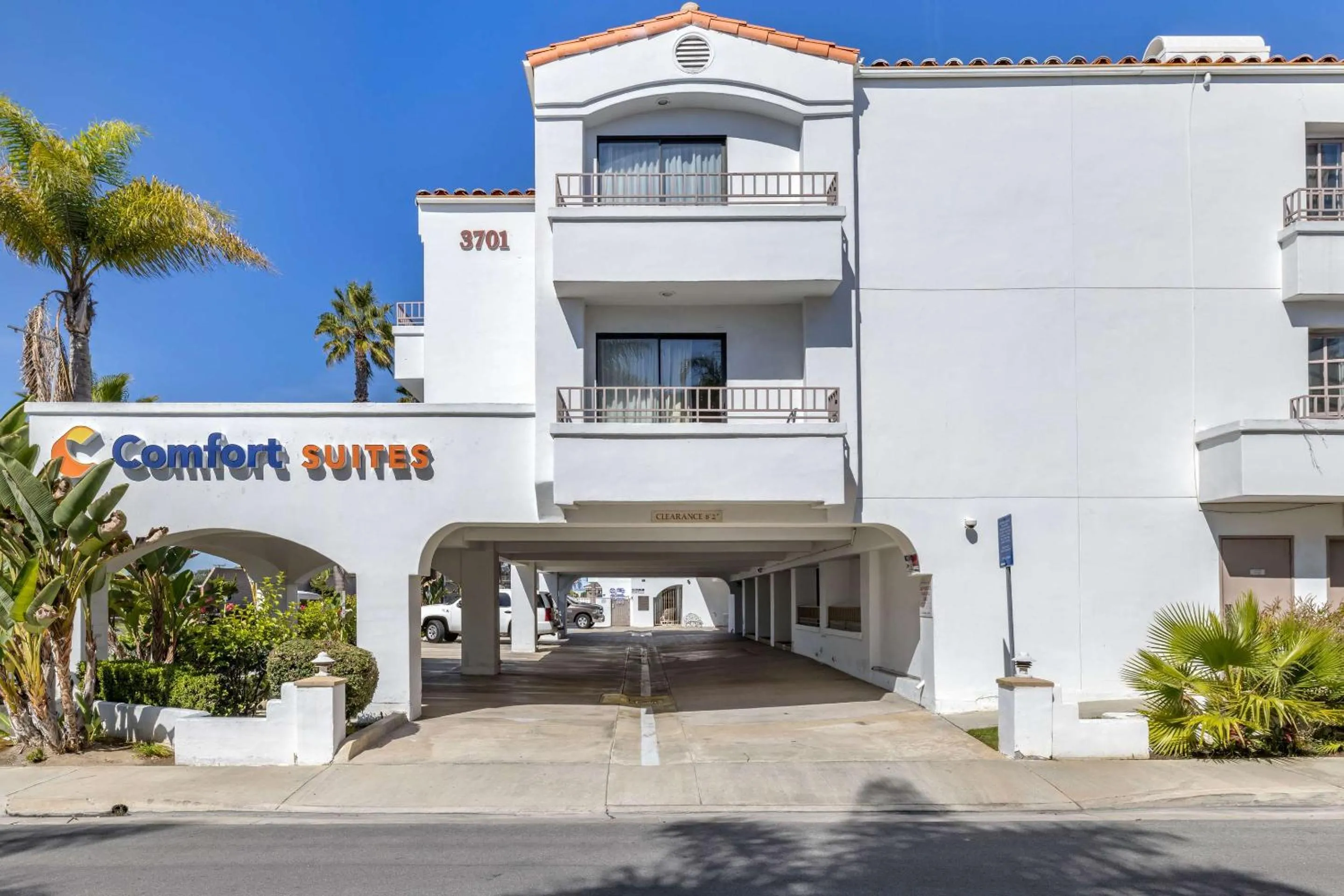 Property building in Comfort Suites San Clemente Beach