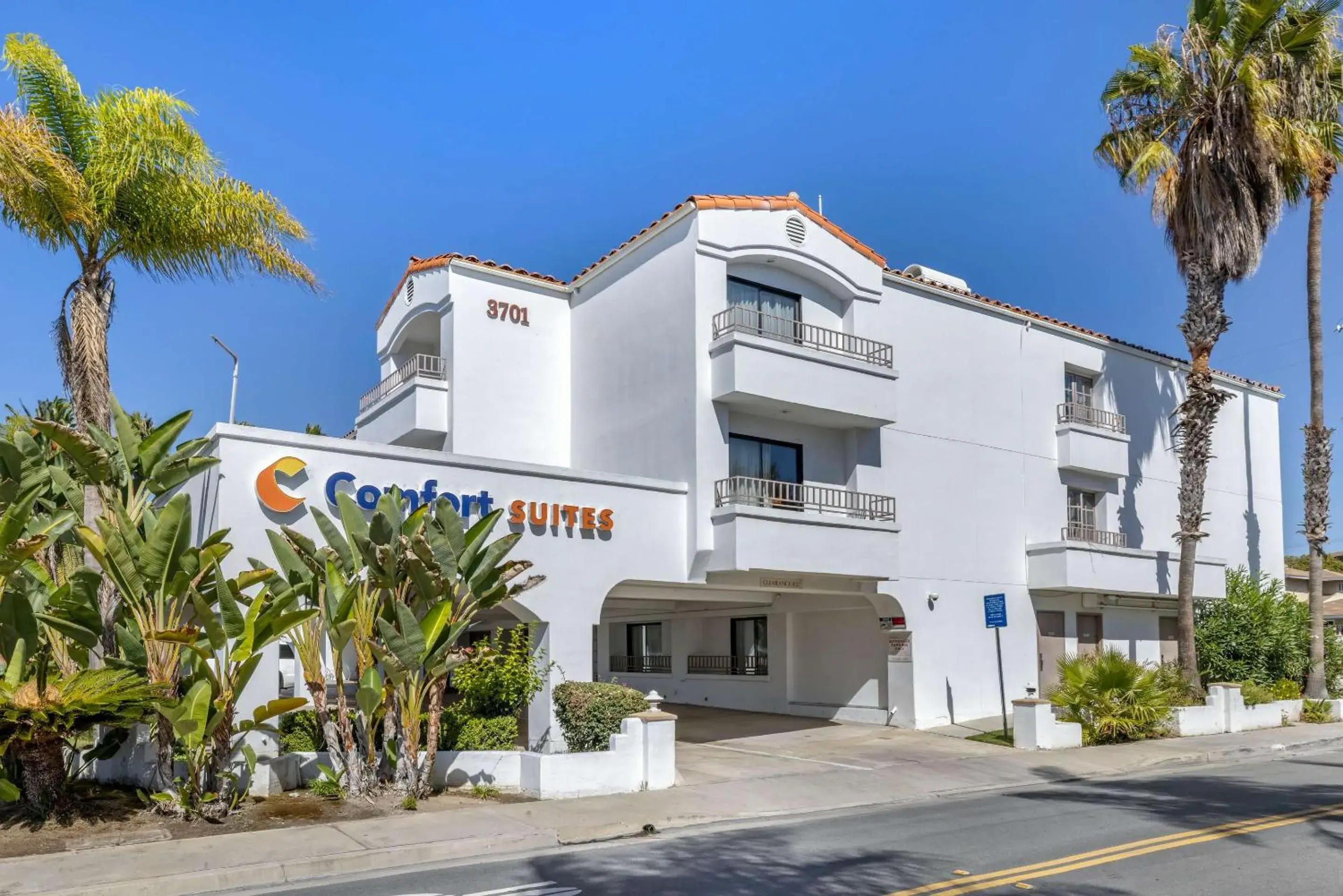 Property building in Comfort Suites San Clemente Beach Property building in Comfort Suites San Clemente Beach