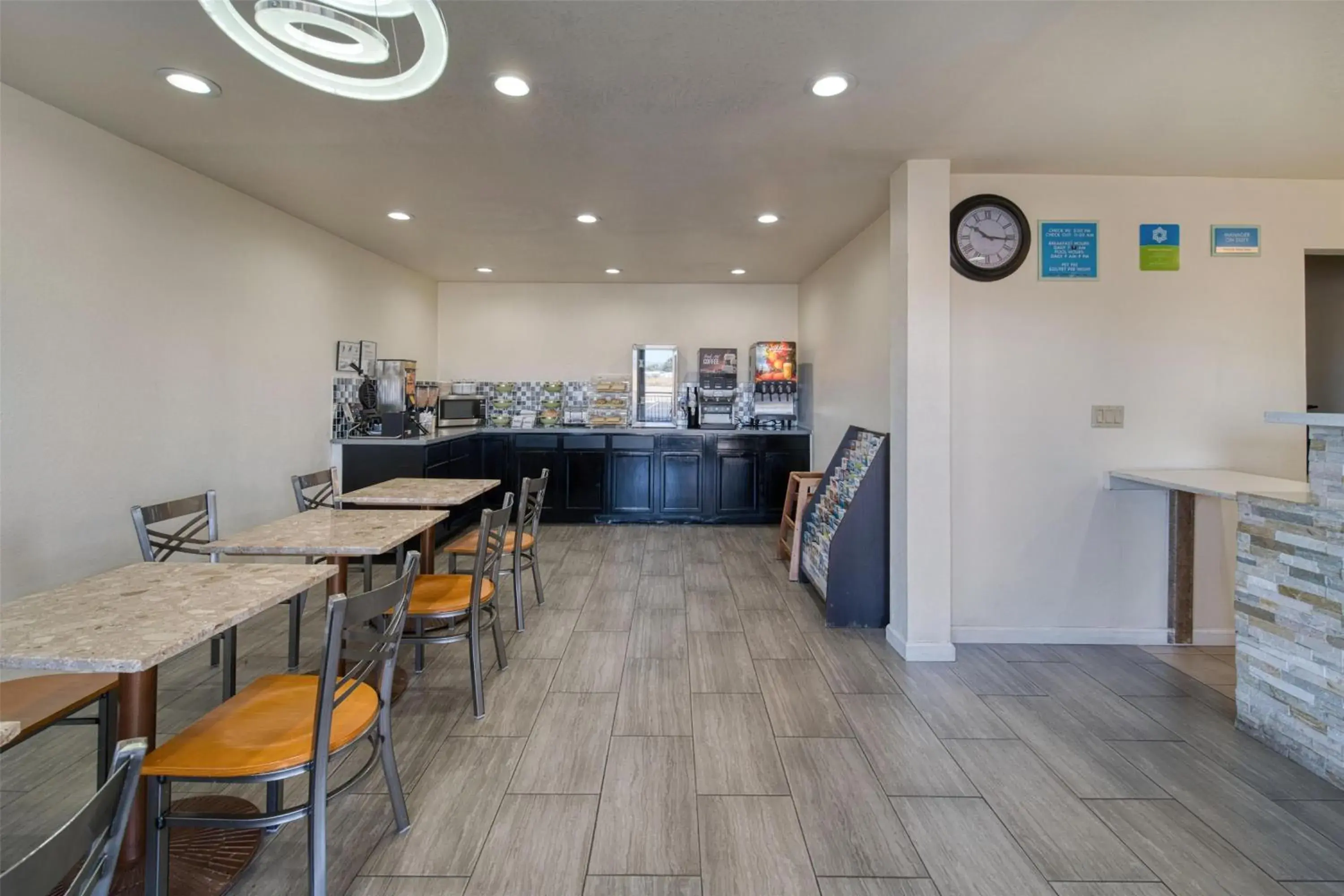 Lobby or reception in SureStay Hotel by Best Western Williams Lobby or reception in SureStay Hotel by Best Western Williams