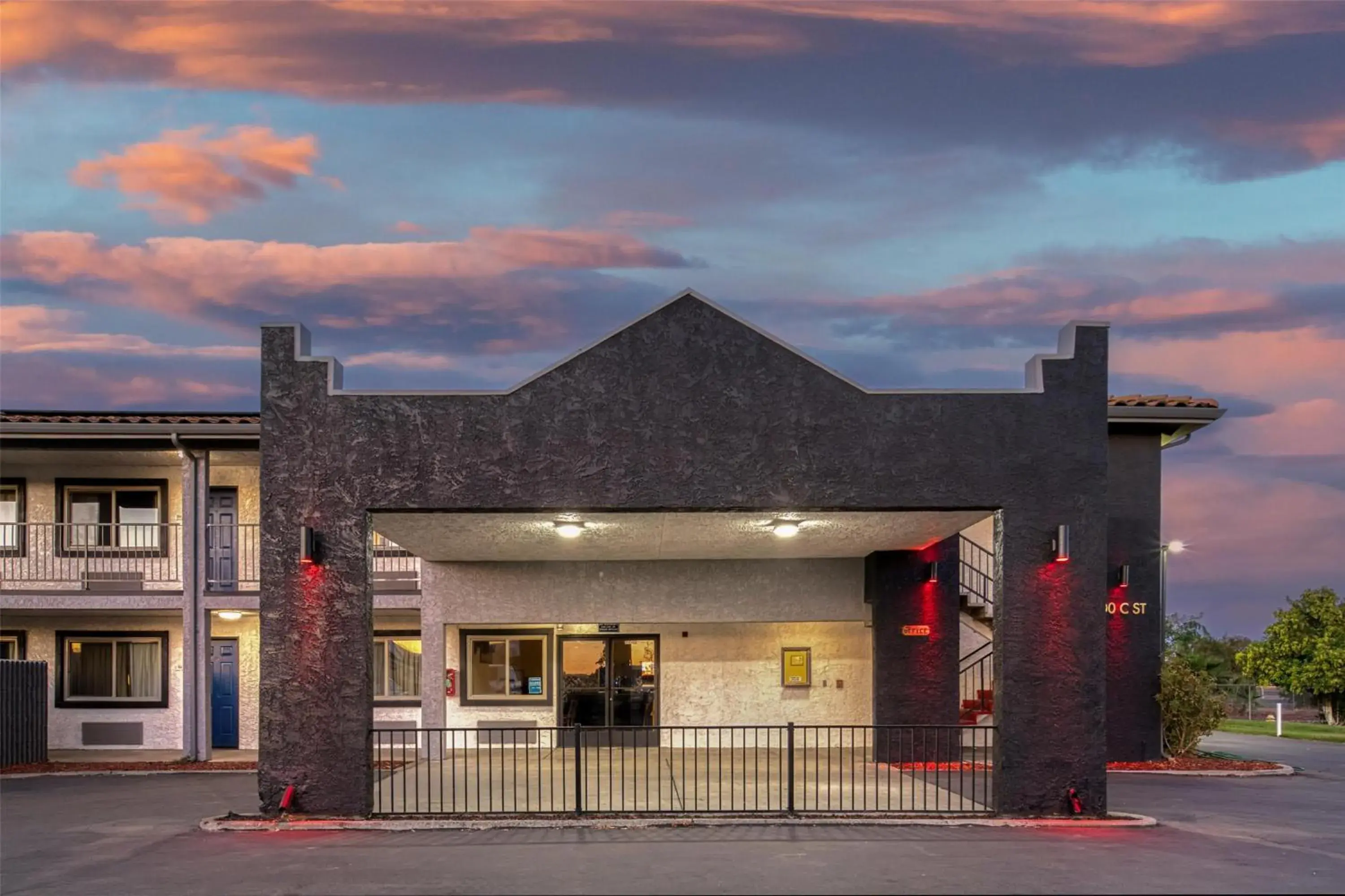 Property building in SureStay Hotel by Best Western Williams Property building in SureStay Hotel by Best Western Williams