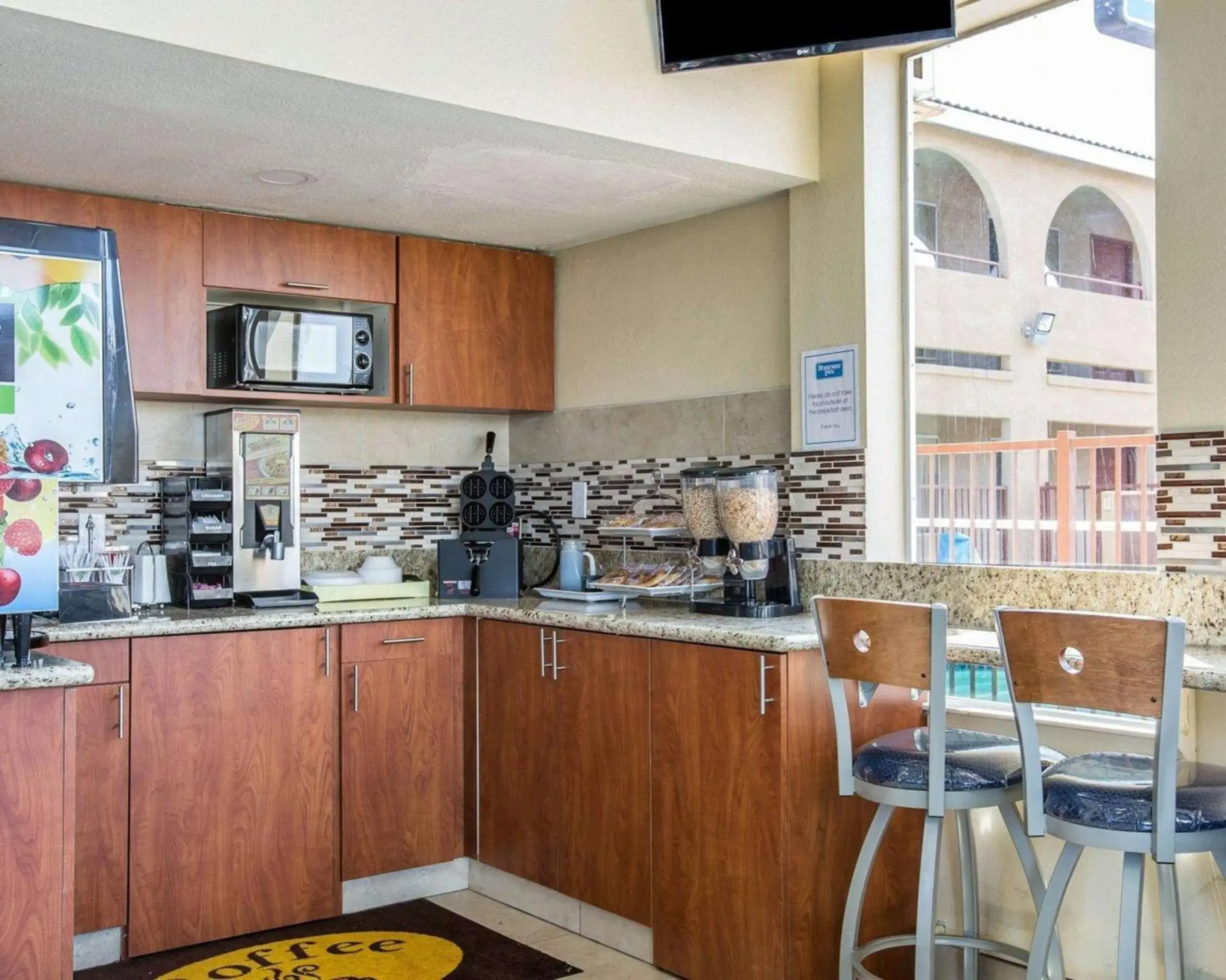 Restaurant/places to eat in Rodeway Inn Delano Restaurant/places to eat in Rodeway Inn Delano