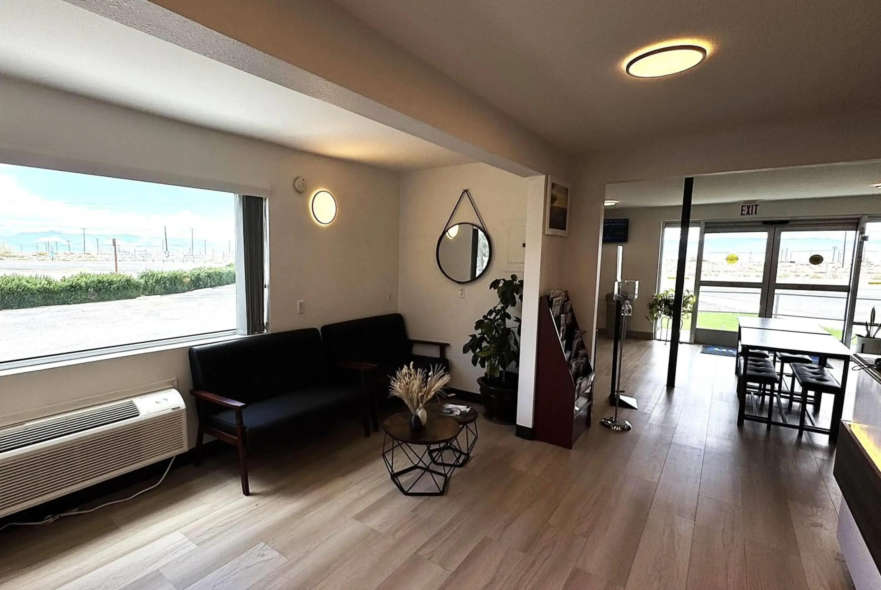 Lobby or reception in Days Inn by Wyndham Ridgecrest near China Lake Naval Station Lobby or reception in Days Inn by Wyndham Ridgecrest near China Lake Naval Station