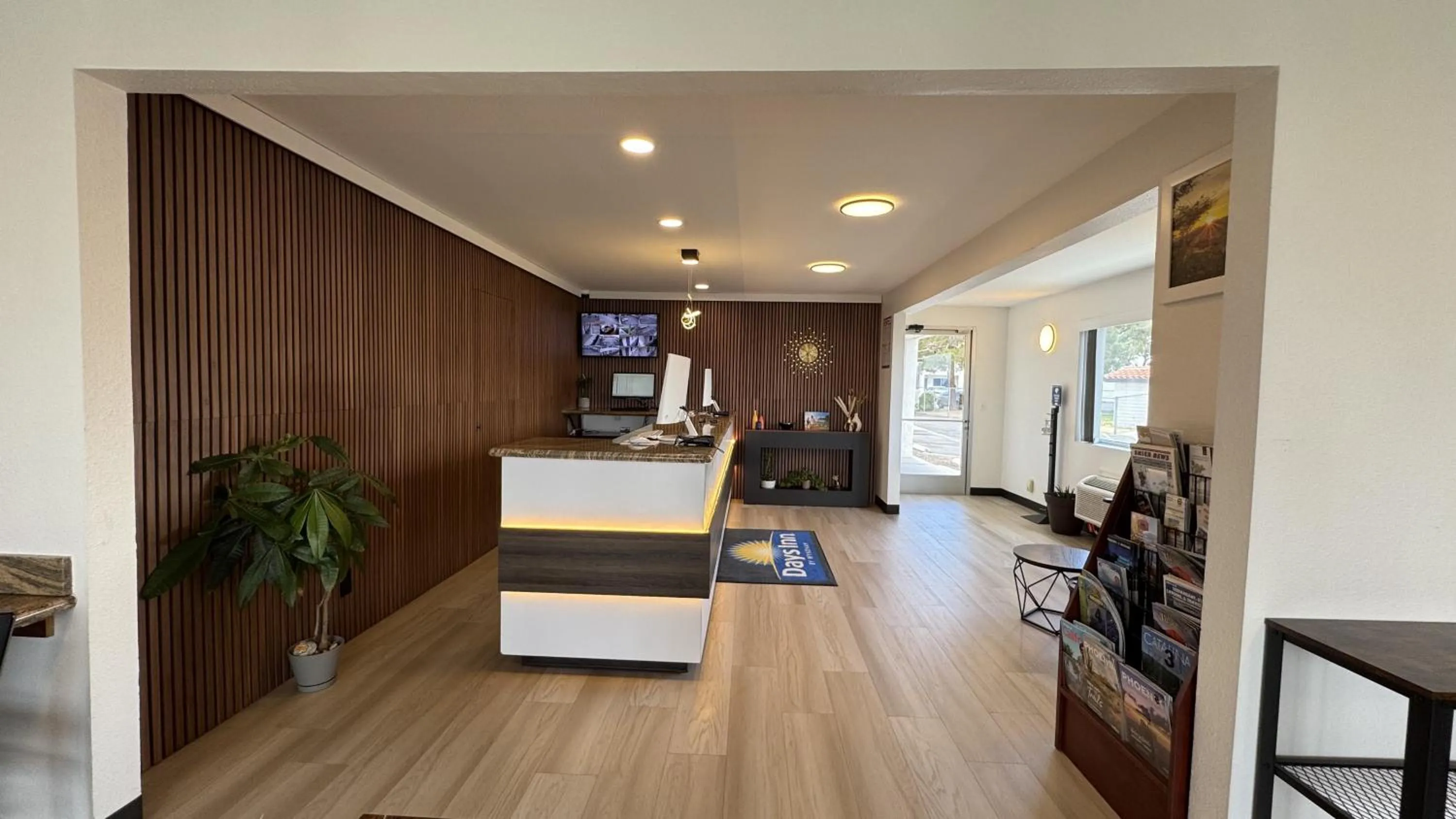 Lobby or reception in Days Inn by Wyndham Ridgecrest near China Lake Naval Station