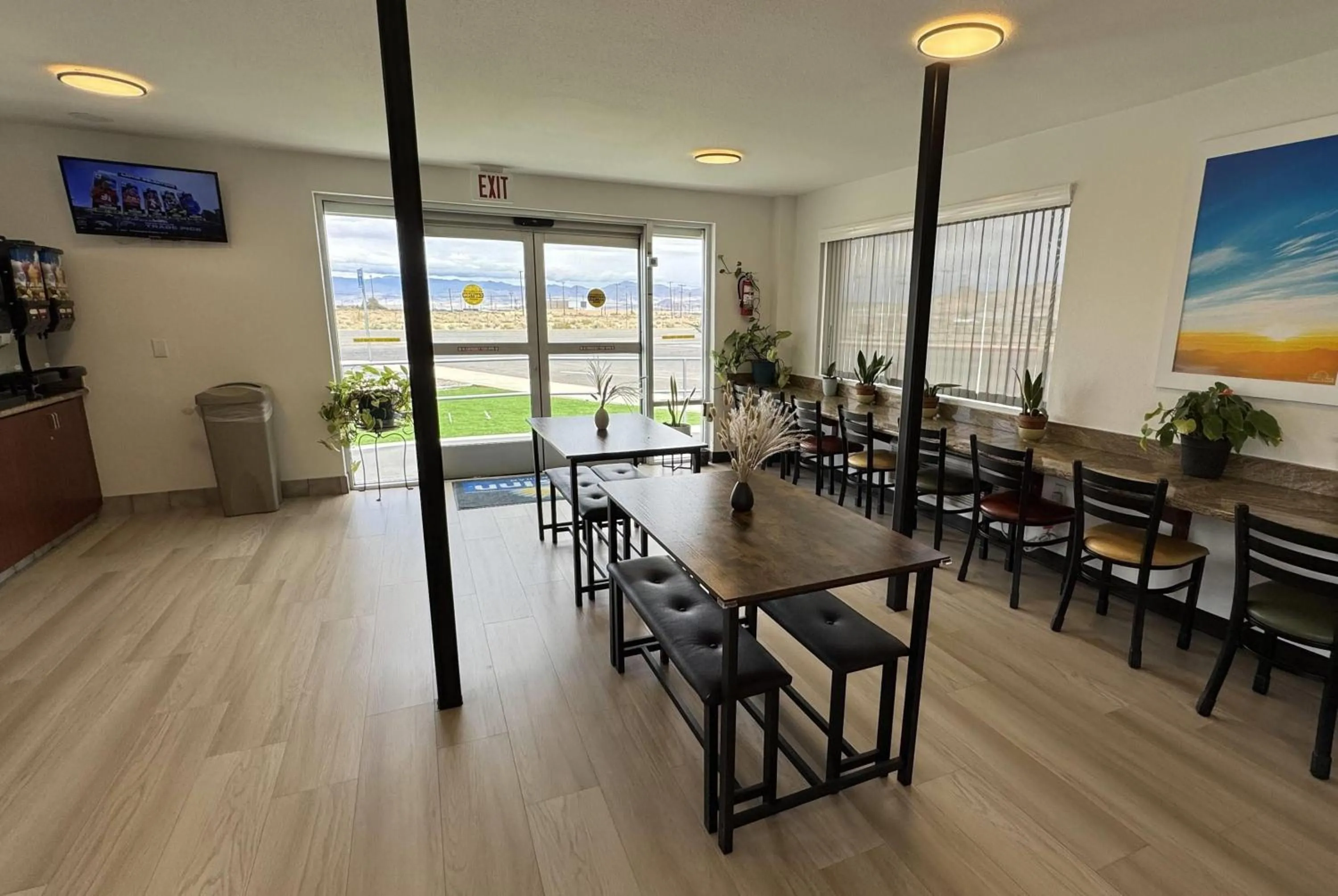 Breakfast in Days Inn by Wyndham Ridgecrest near China Lake Naval Station