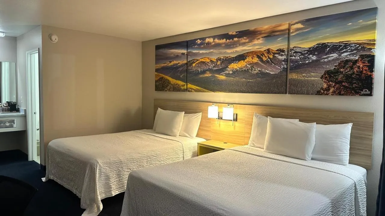 Bed in Days Inn by Wyndham Ridgecrest near China Lake Naval Station