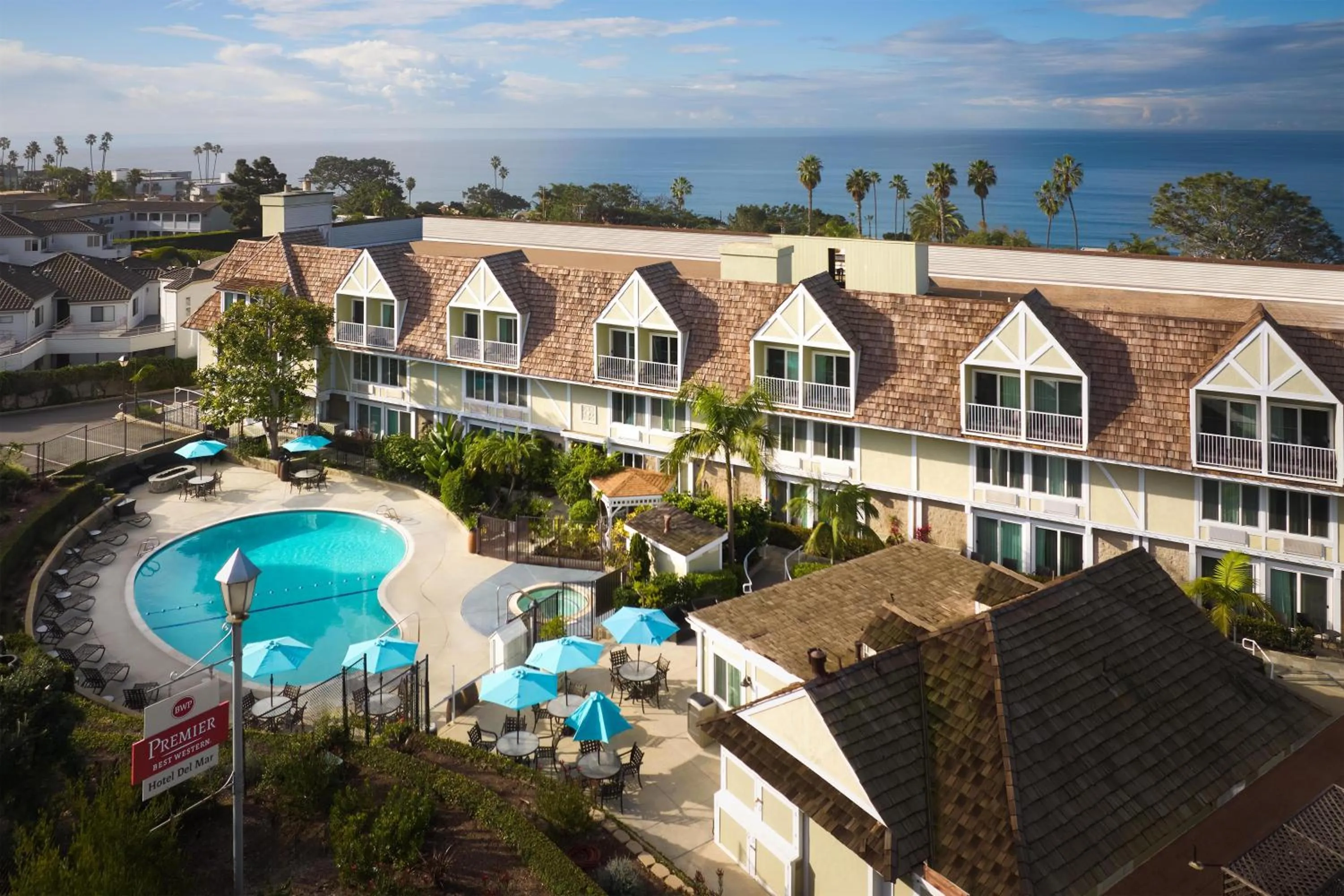 Property building in Best Western Premier Hotel Del Mar