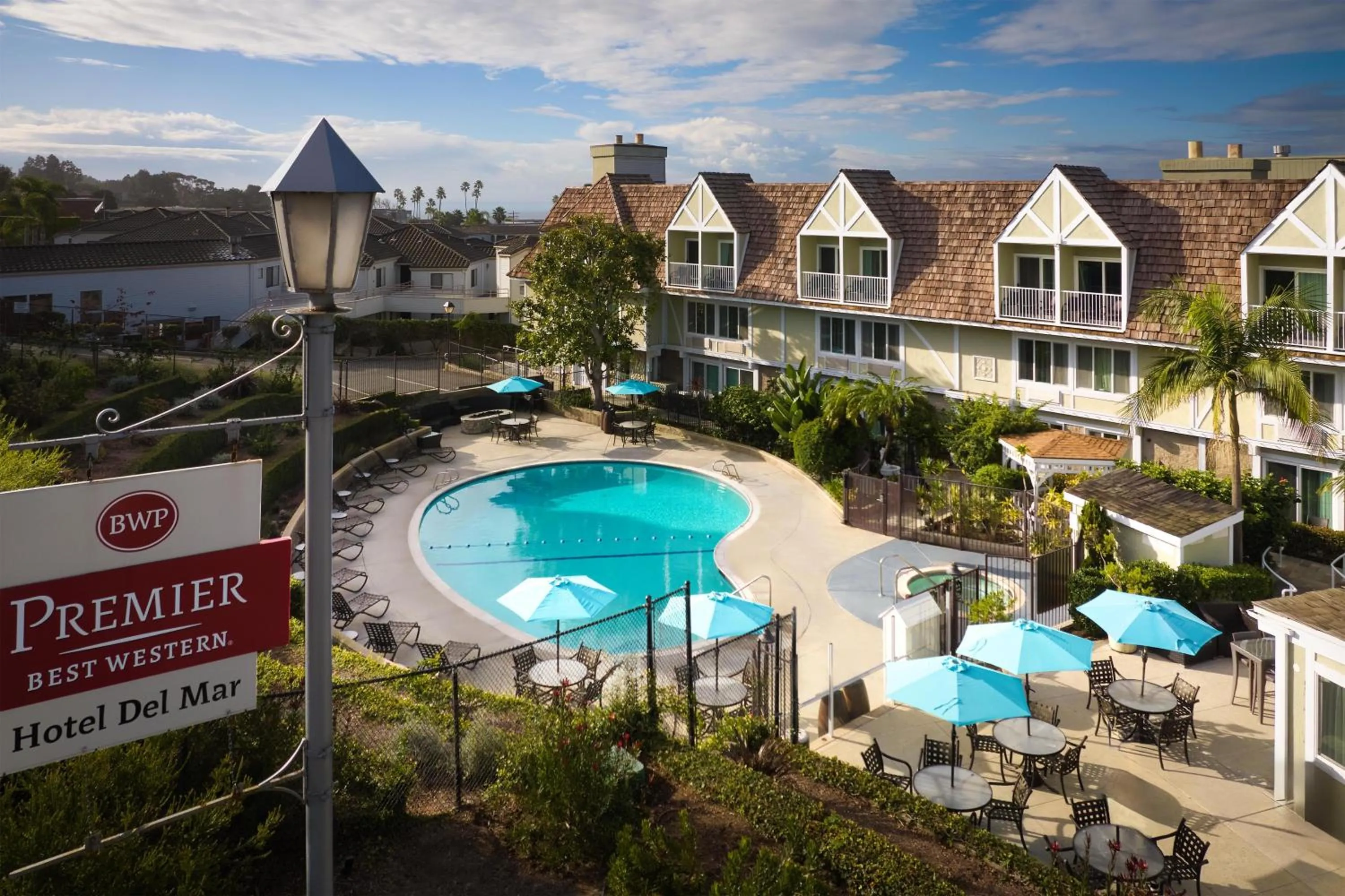Property building in Best Western Premier Hotel Del Mar