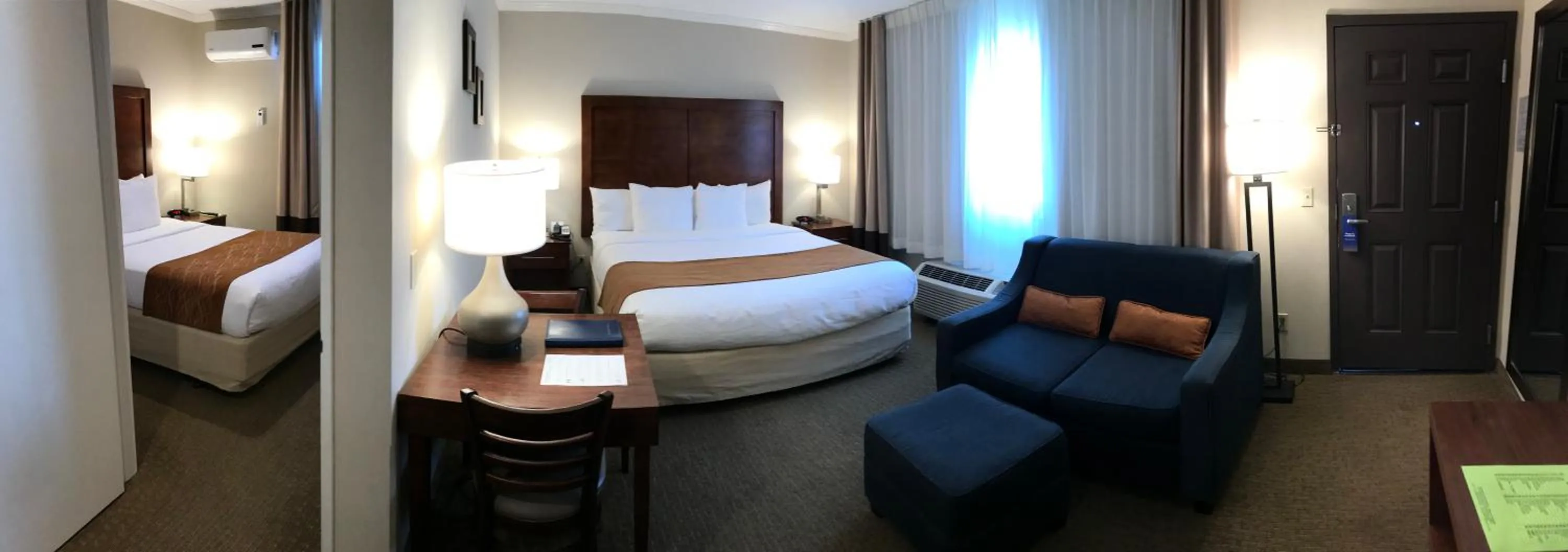 Property building, Bed in Comfort Inn Santa Monica - West Los Angeles