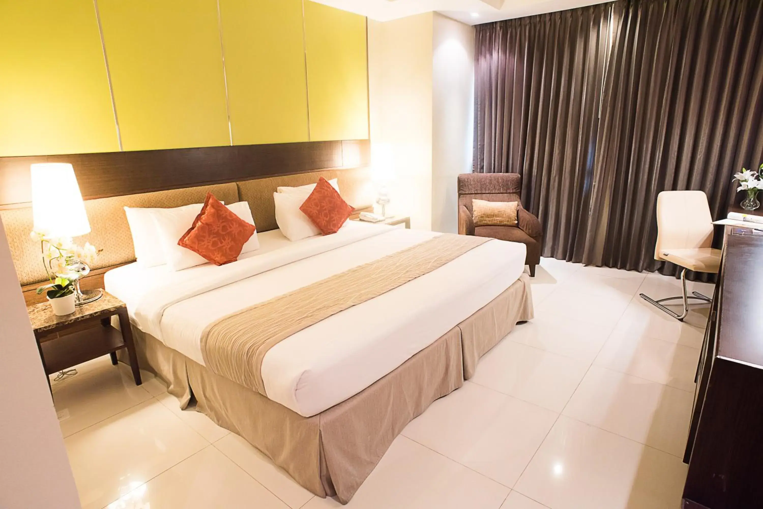 Bedroom, Bed in Intimate Hotel Pattaya - SHA Extra Plus