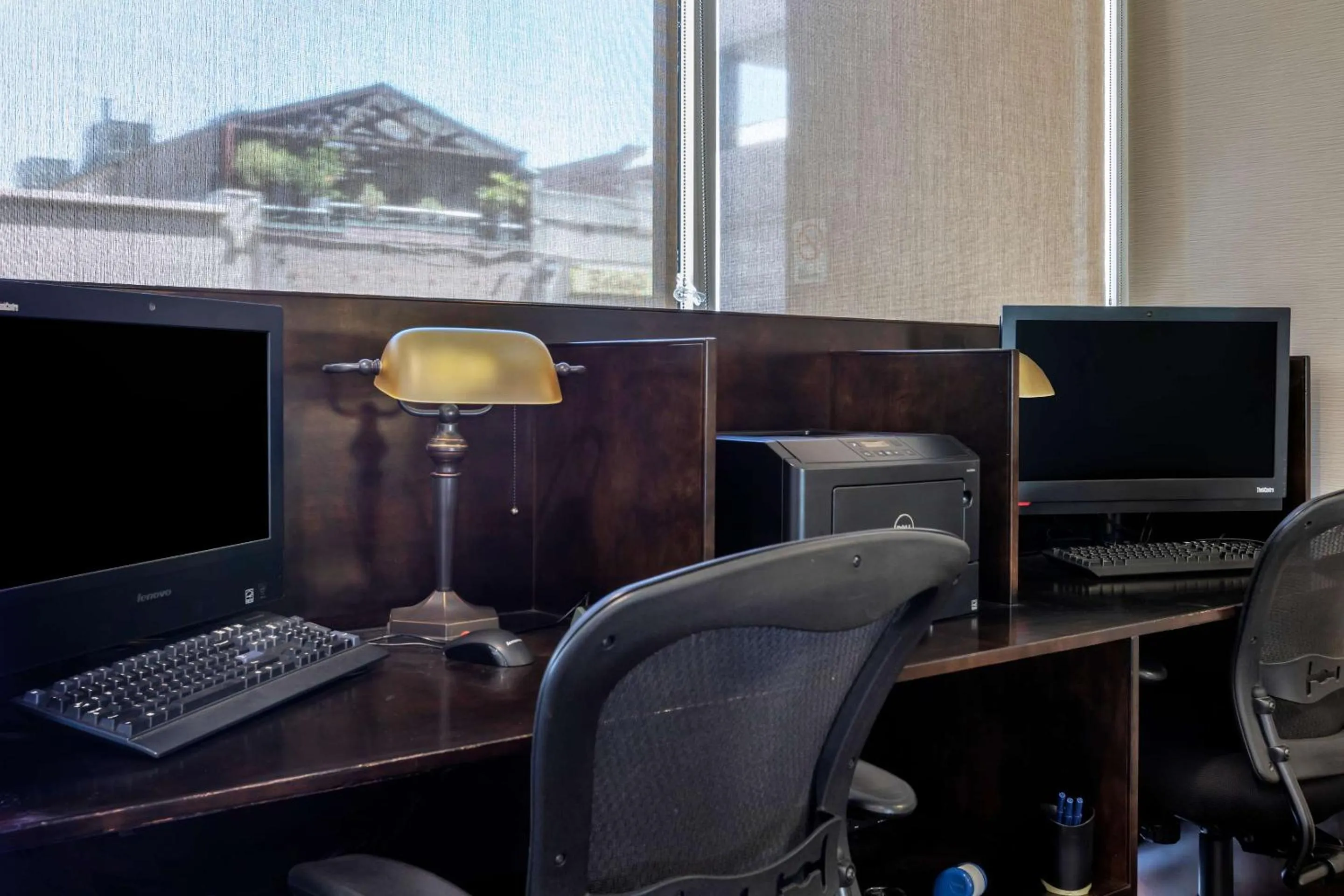 Business facilities in Comfort Suites Visalia - Convention Center