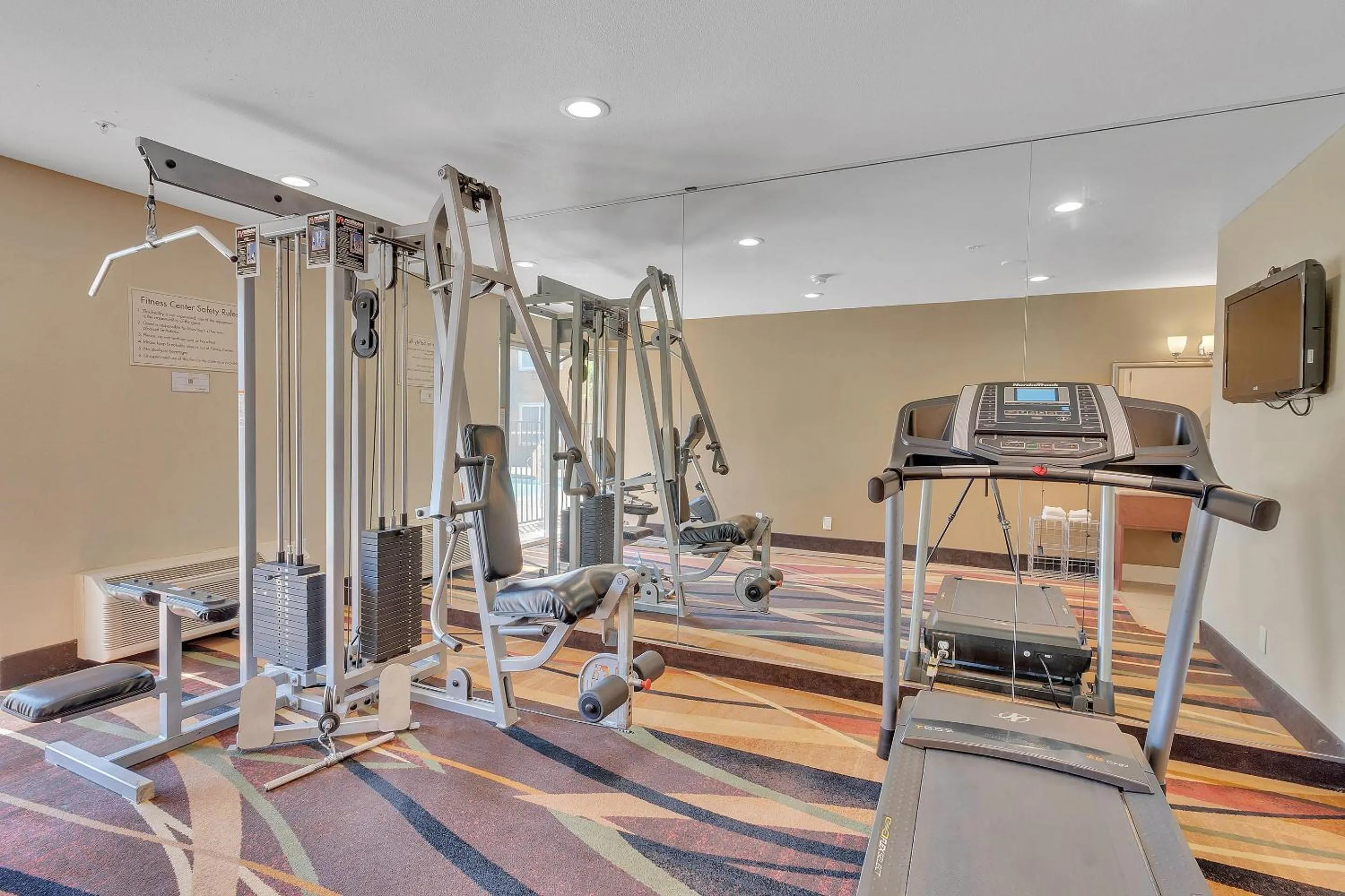 Fitness centre/facilities in Quality Inn near Six Flags Discovery Kingdom-Napa Valley