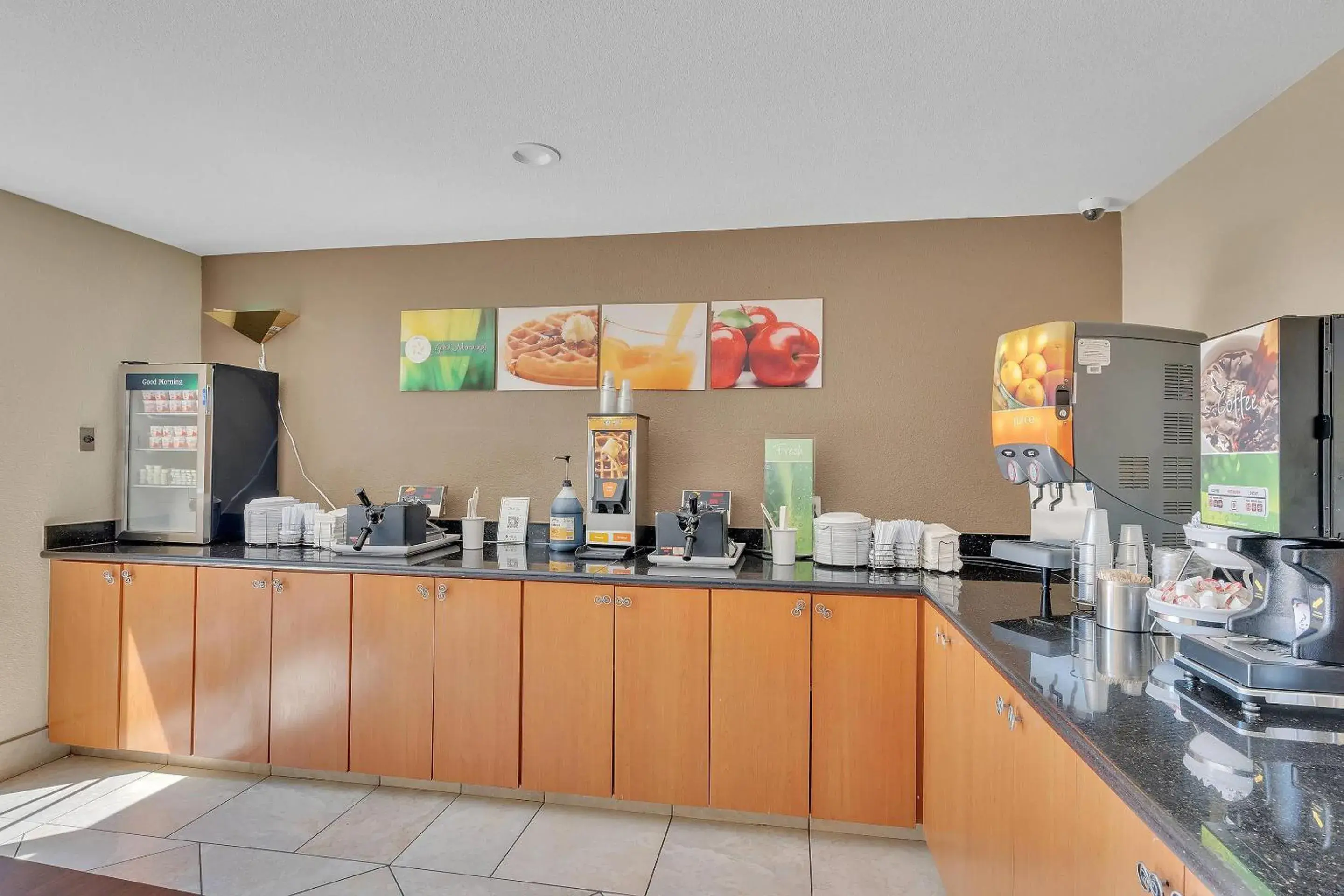 Breakfast in Quality Inn near Six Flags Discovery Kingdom-Napa Valley Breakfast in Quality Inn near Six Flags Discovery Kingdom-Napa Valley