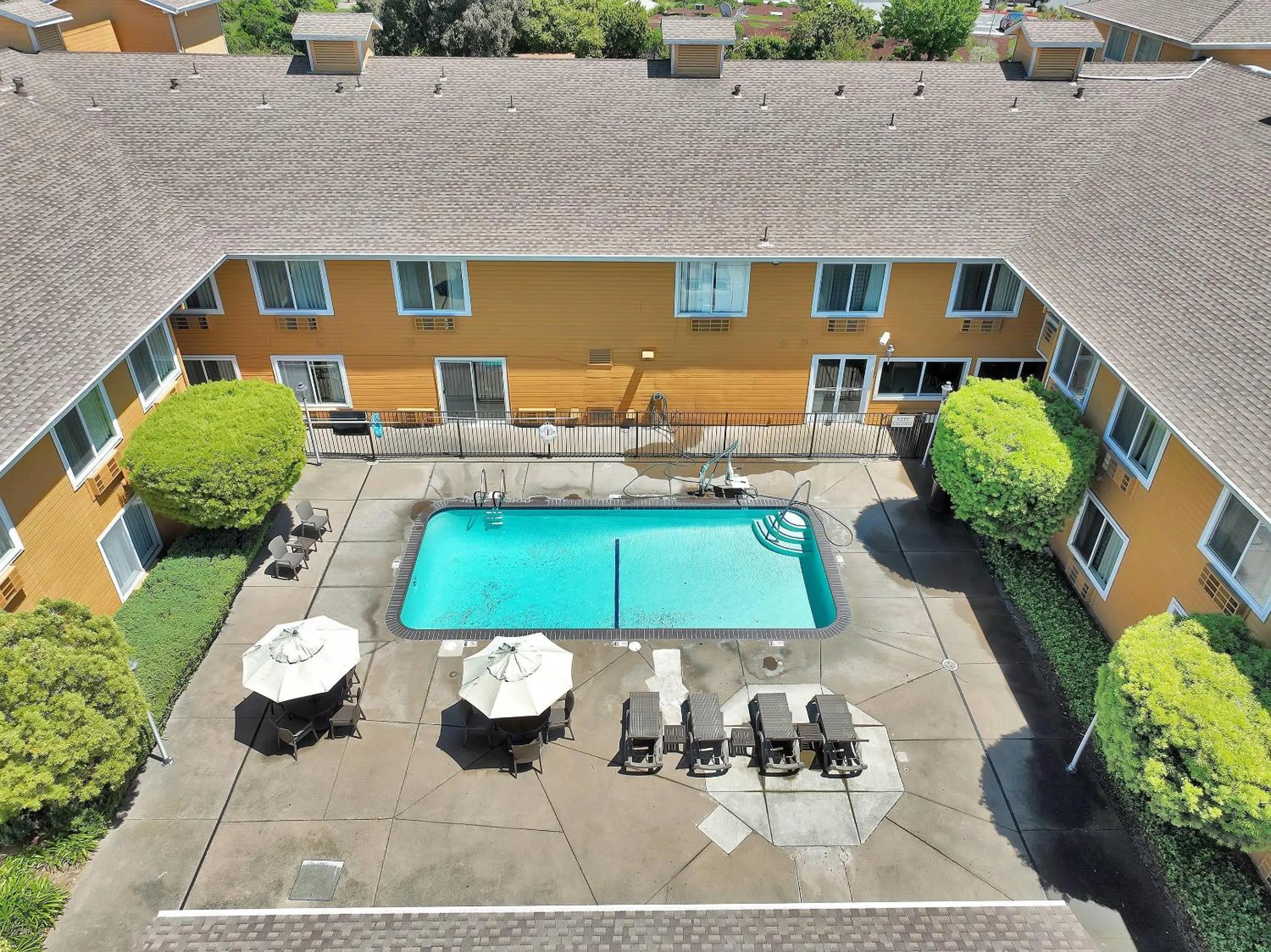 Property building in Quality Inn near Six Flags Discovery Kingdom-Napa Valley