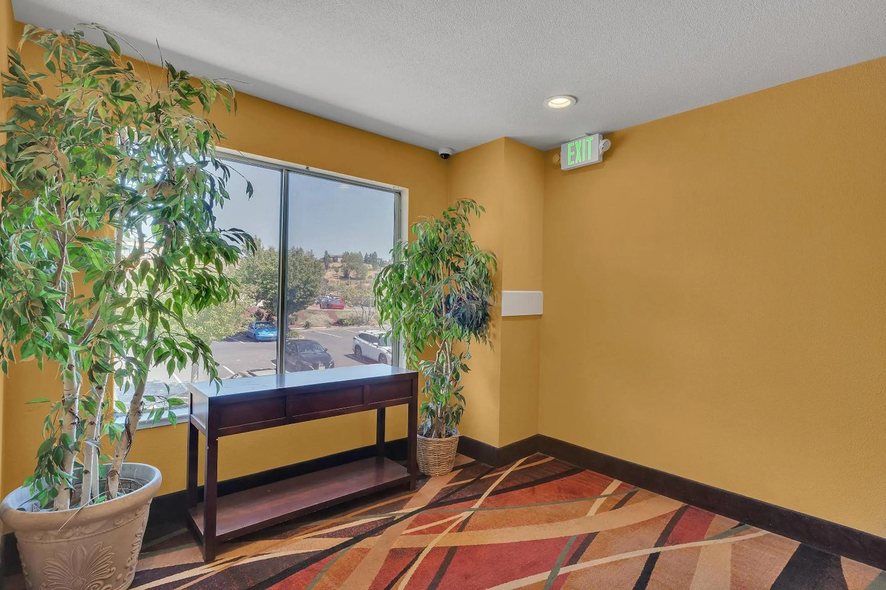 Lobby or reception in Quality Inn near Six Flags Discovery Kingdom-Napa Valley