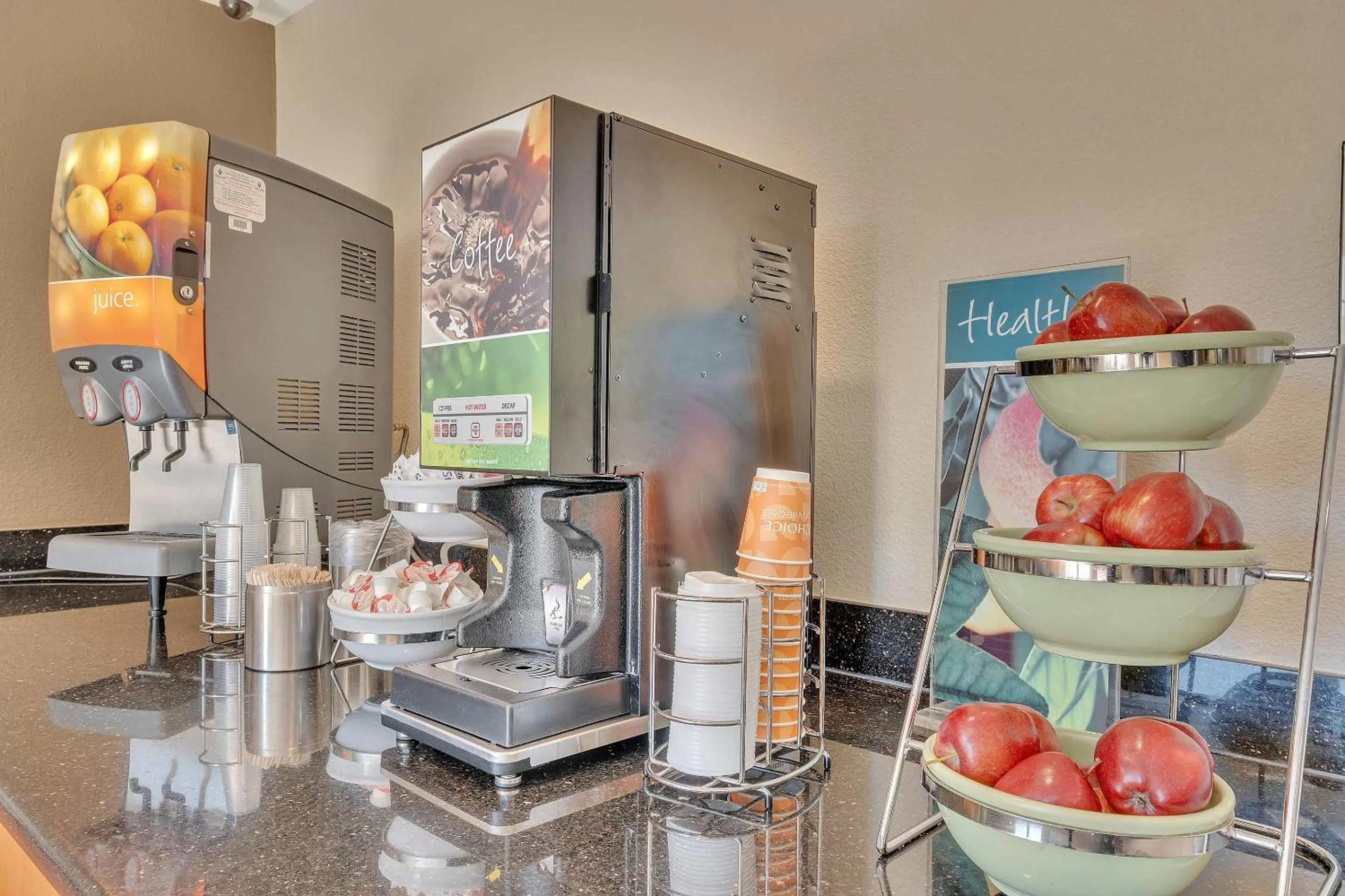 Breakfast in Quality Inn near Six Flags Discovery Kingdom-Napa Valley