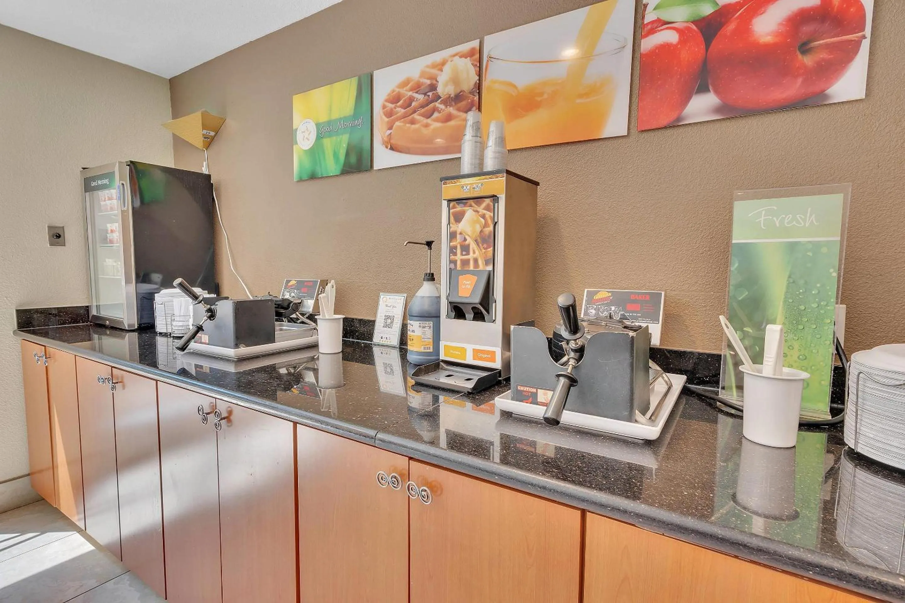 Breakfast in Quality Inn near Six Flags Discovery Kingdom-Napa Valley