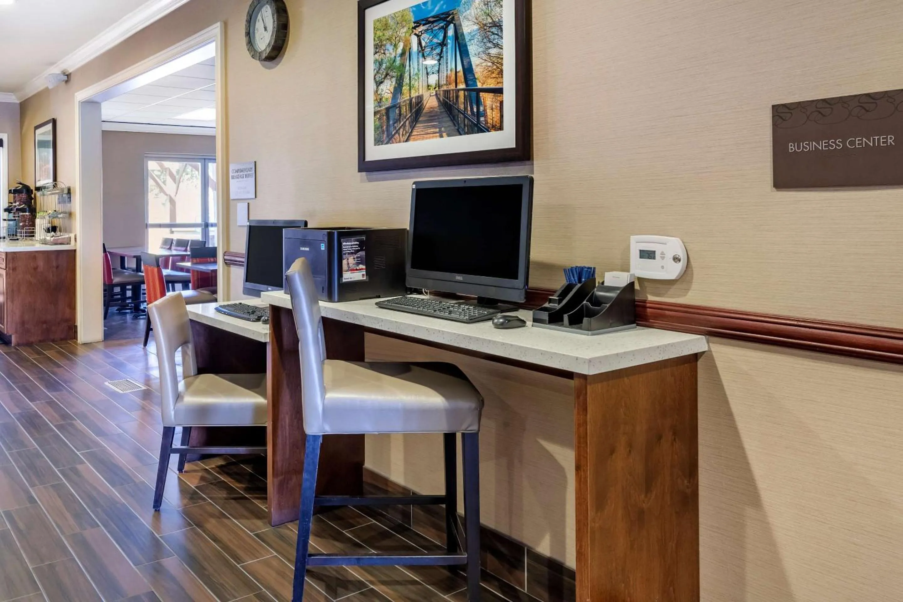 Business facilities in Comfort Suites Near Six Flags Magic Mountain