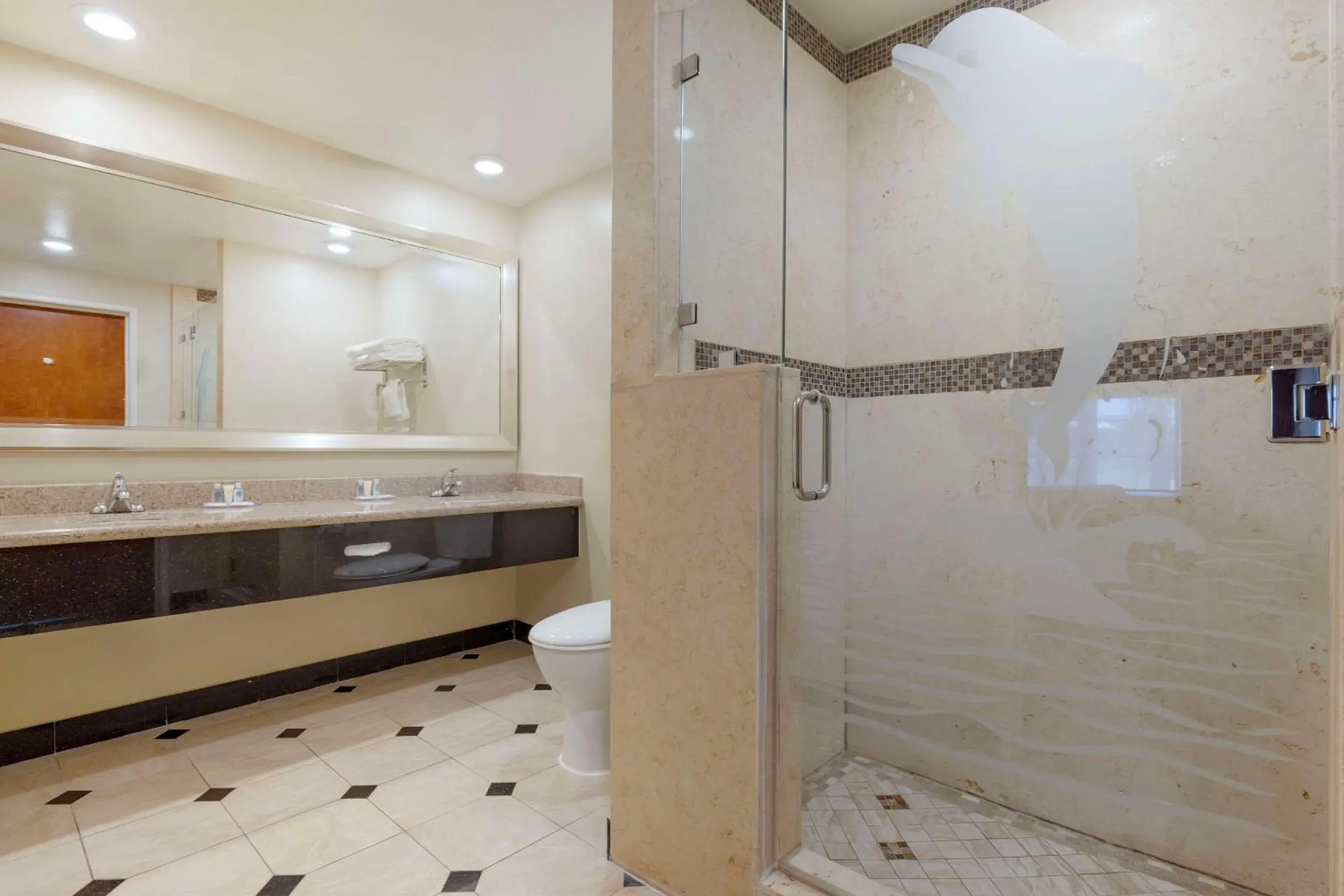 Bedroom in Comfort Suites Oceanside Camp Pendleton Area Bedroom in Comfort Suites Oceanside Camp Pendleton Area