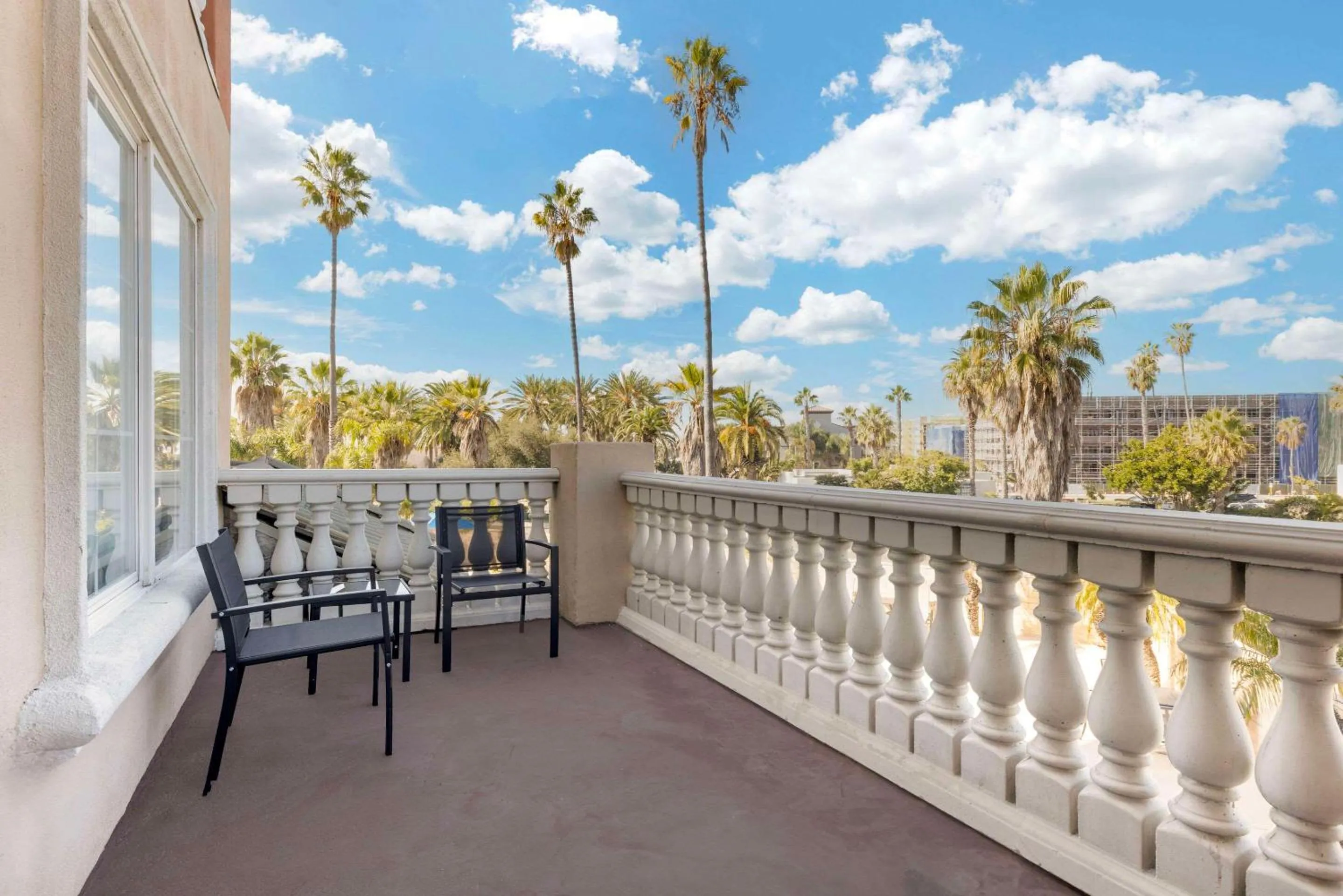 Bedroom in Comfort Suites Oceanside Camp Pendleton Area