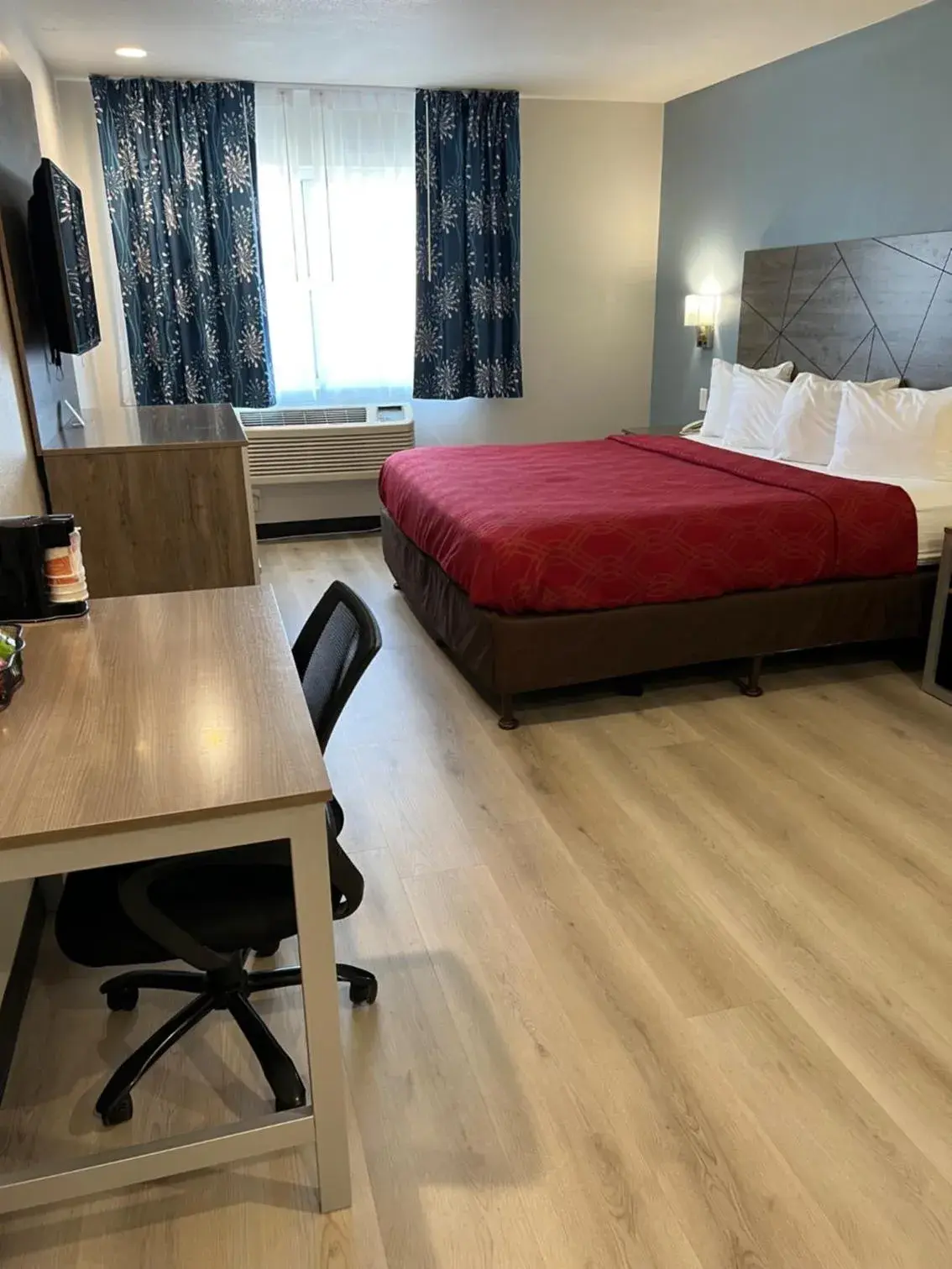 Bed in Quality Inn Tracy I-205 Bed in Quality Inn Tracy I-205