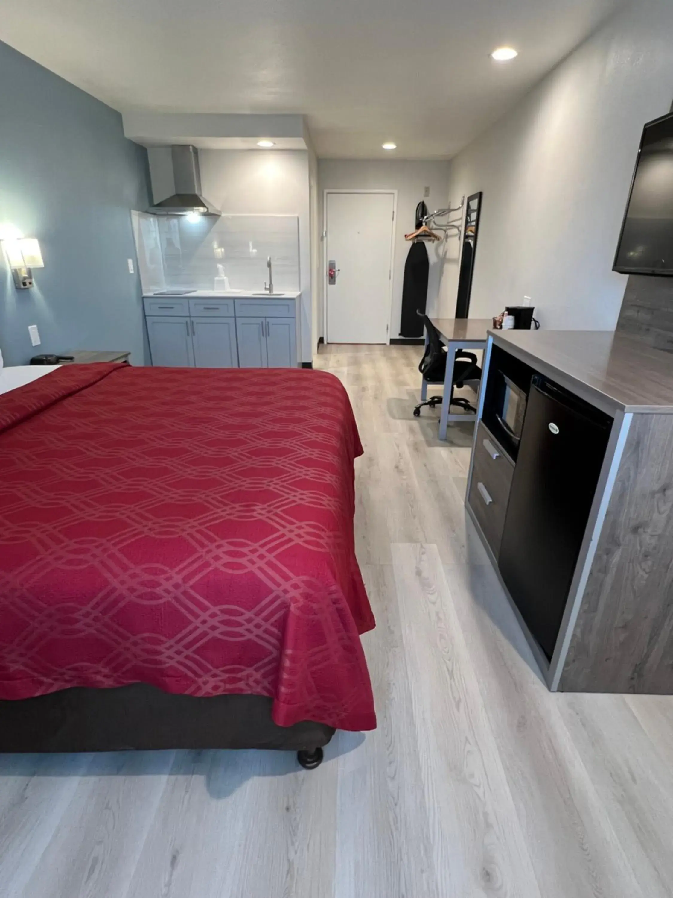 Bed in Quality Inn Tracy I-205 Bed in Quality Inn Tracy I-205