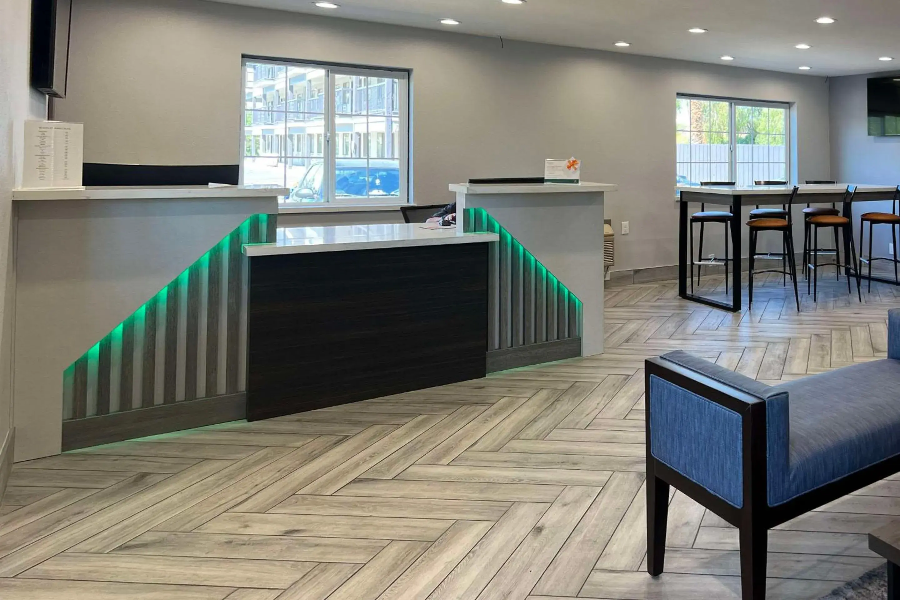 Lobby or reception in Quality Inn Tracy I-205 Lobby or reception in Quality Inn Tracy I-205