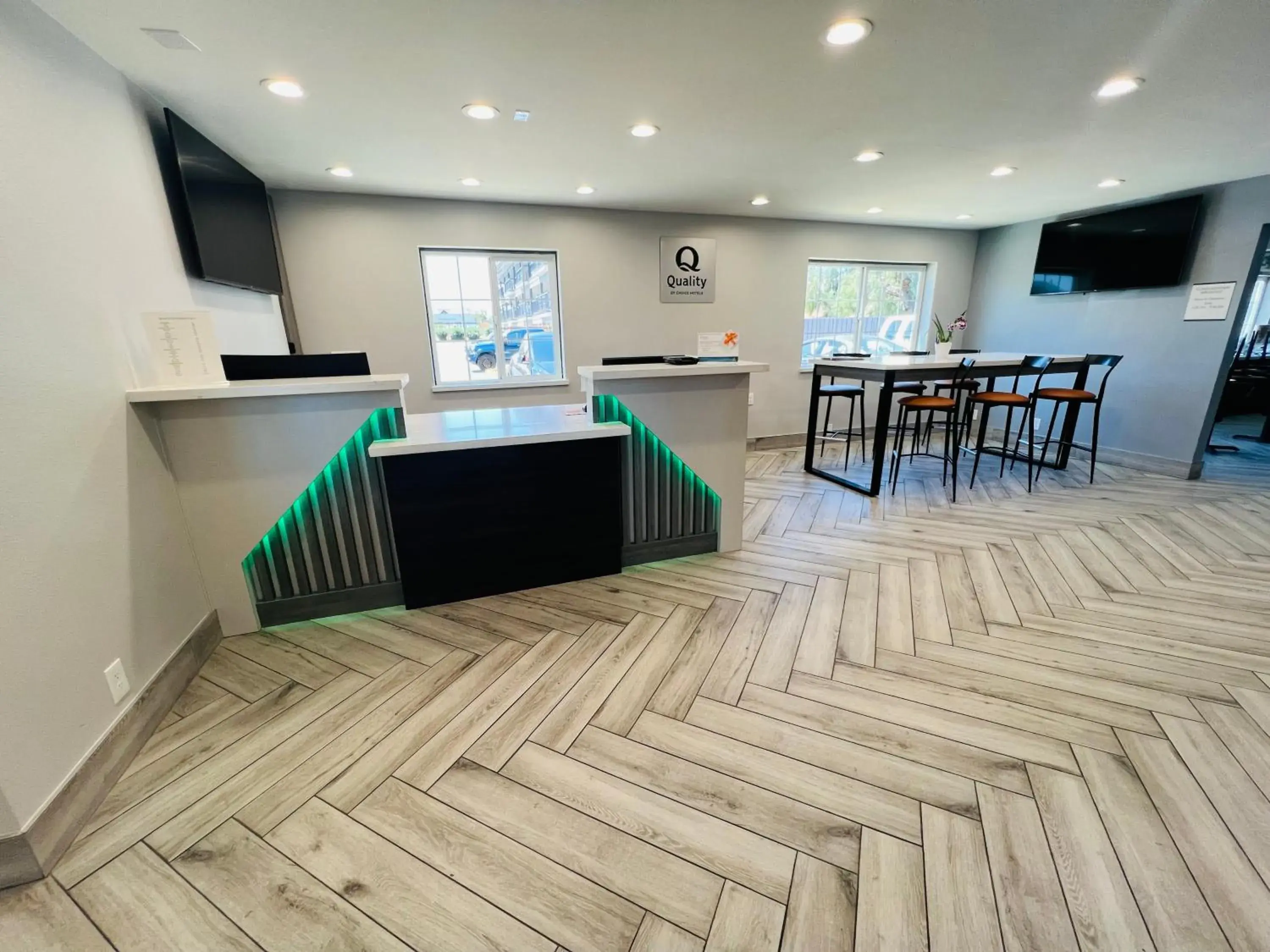 Lobby or reception in Quality Inn Tracy I-205 Lobby or reception in Quality Inn Tracy I-205