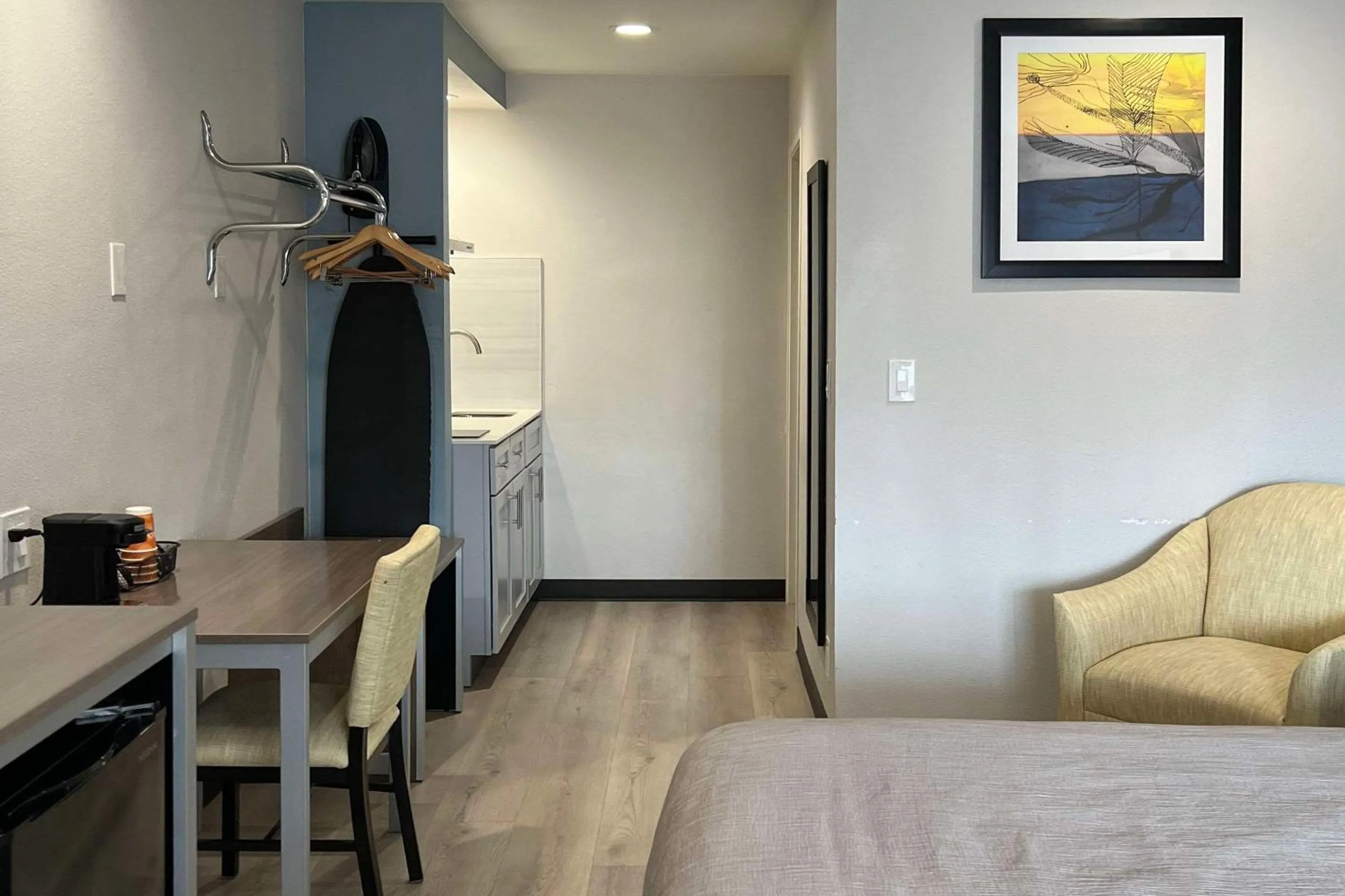 Bedroom, Bed in Quality Inn Tracy I-205