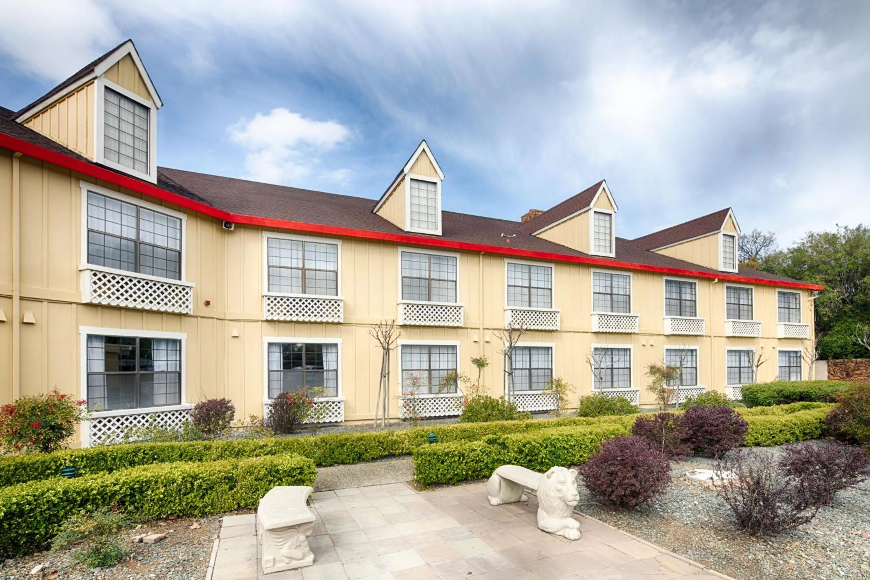 Property building in Red Lion Inn & Suites Auburn