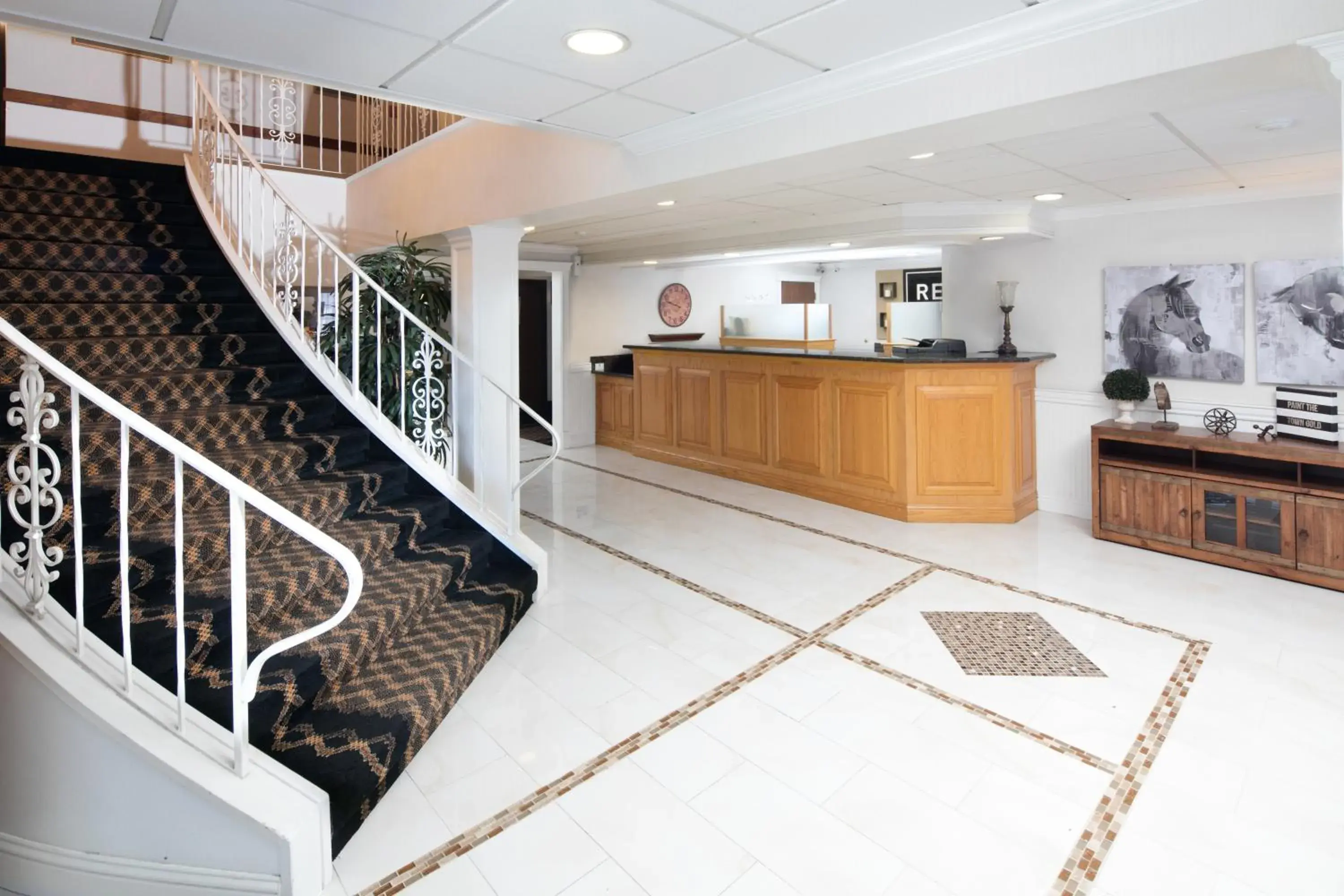 Lobby or reception in Red Lion Inn & Suites Auburn Lobby or reception in Red Lion Inn & Suites Auburn