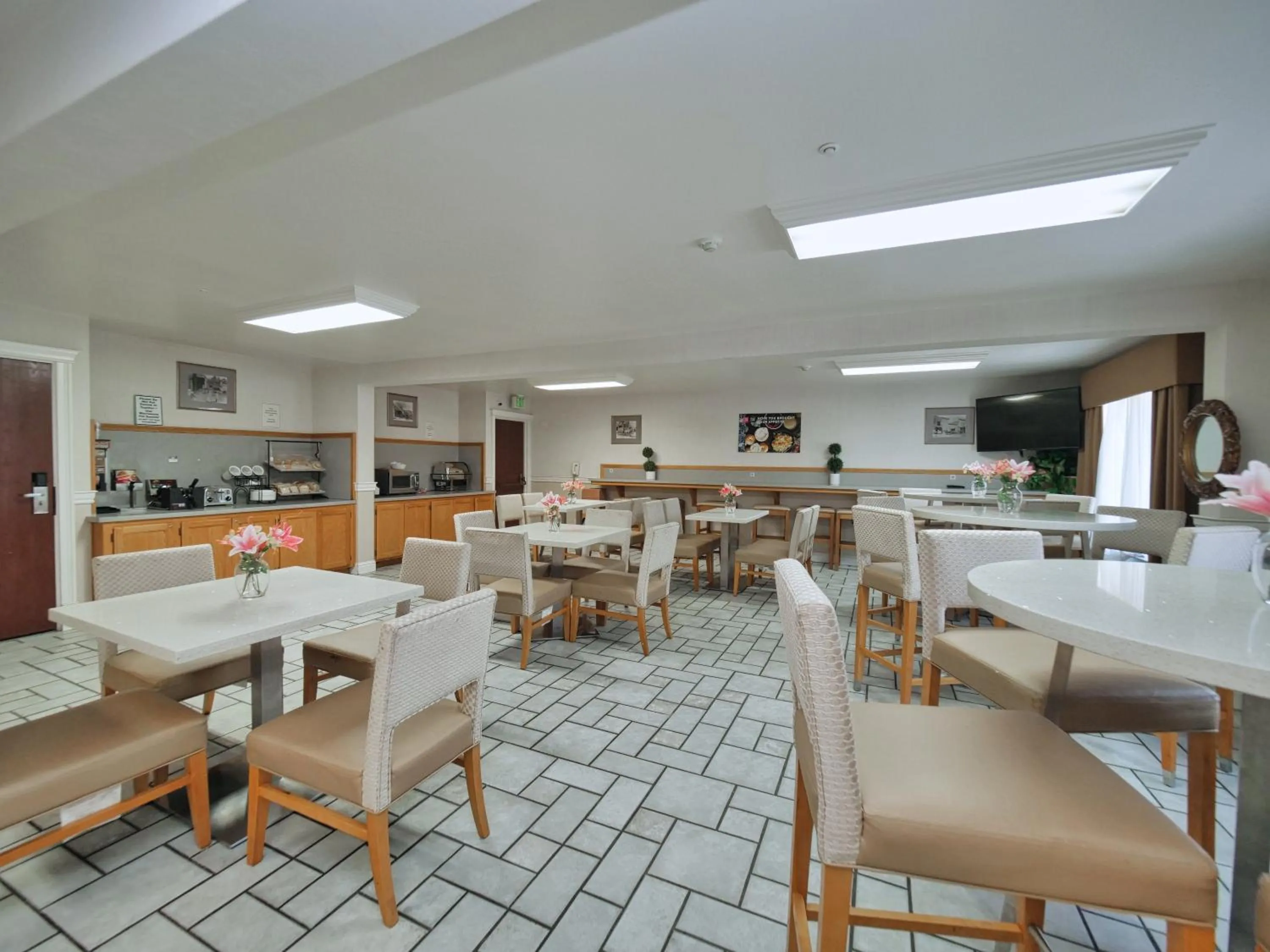 Red Lion Inn & Suites Auburn