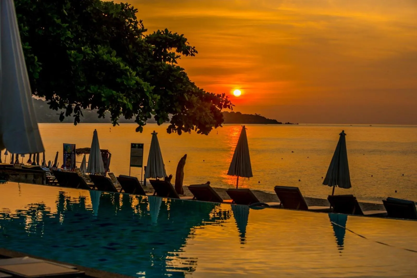 Sunset in The Hive Hotel