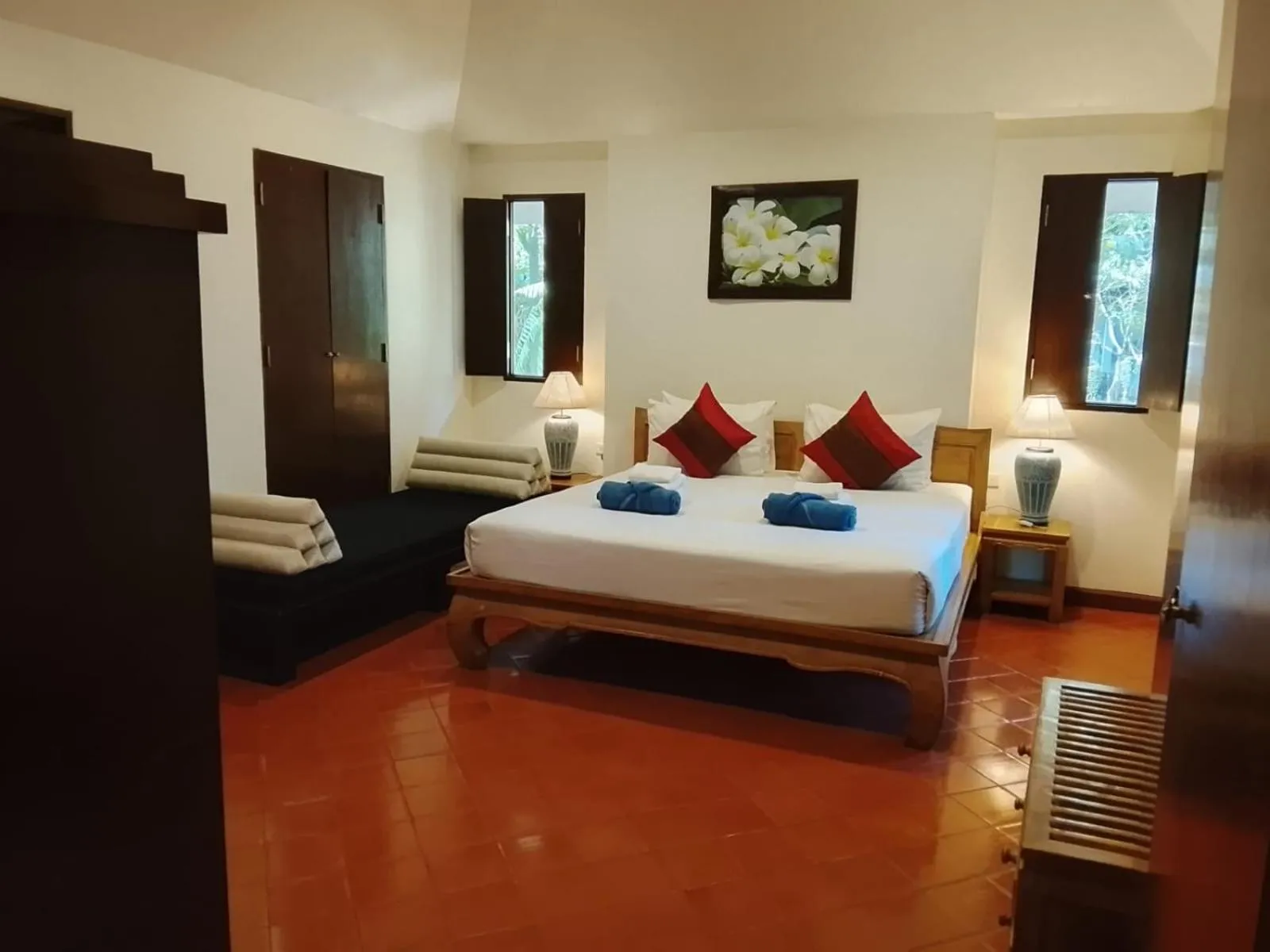 Bed in The Hive Hotel