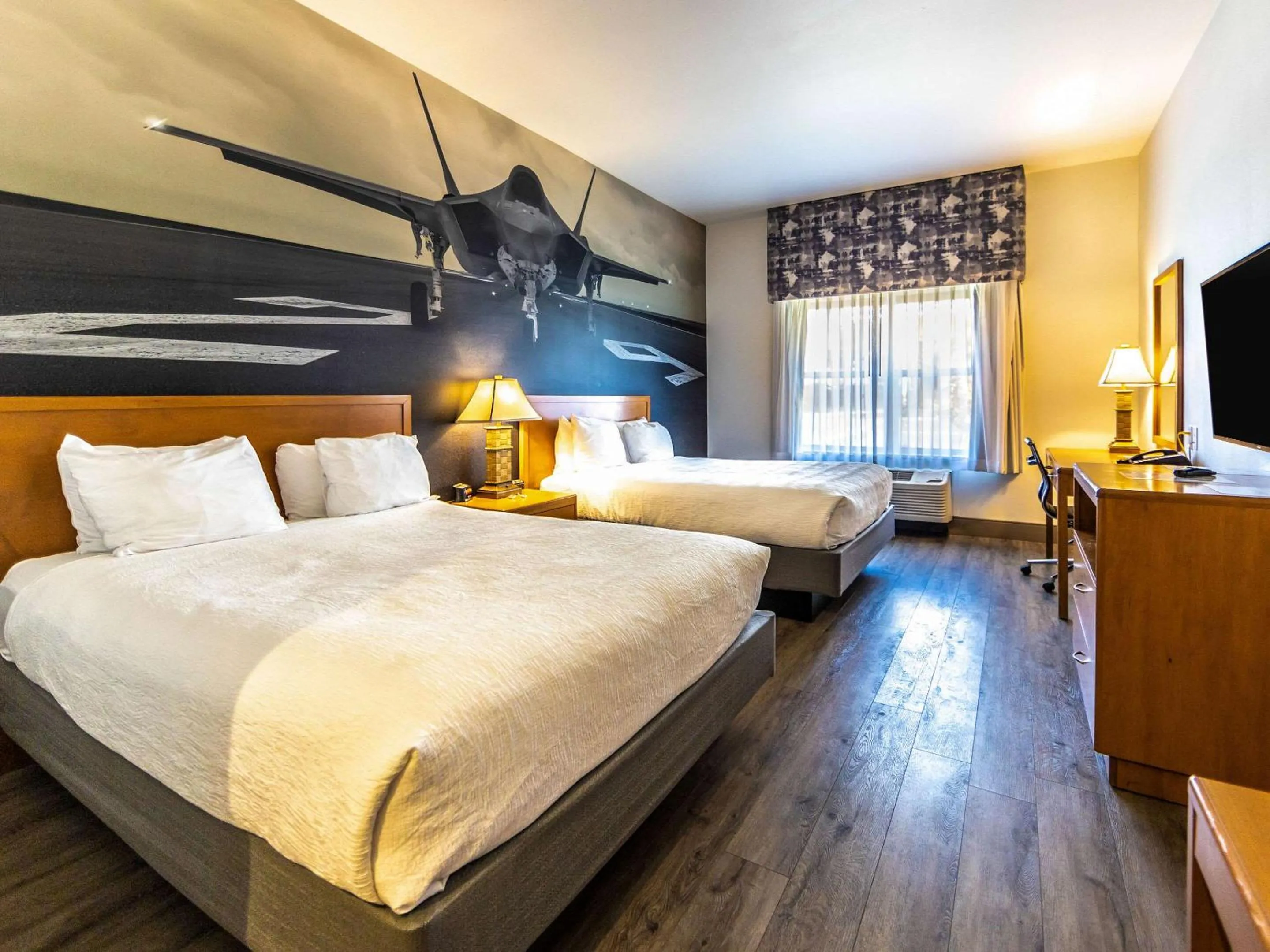 Bedroom, Bed in The Hanford Hotel