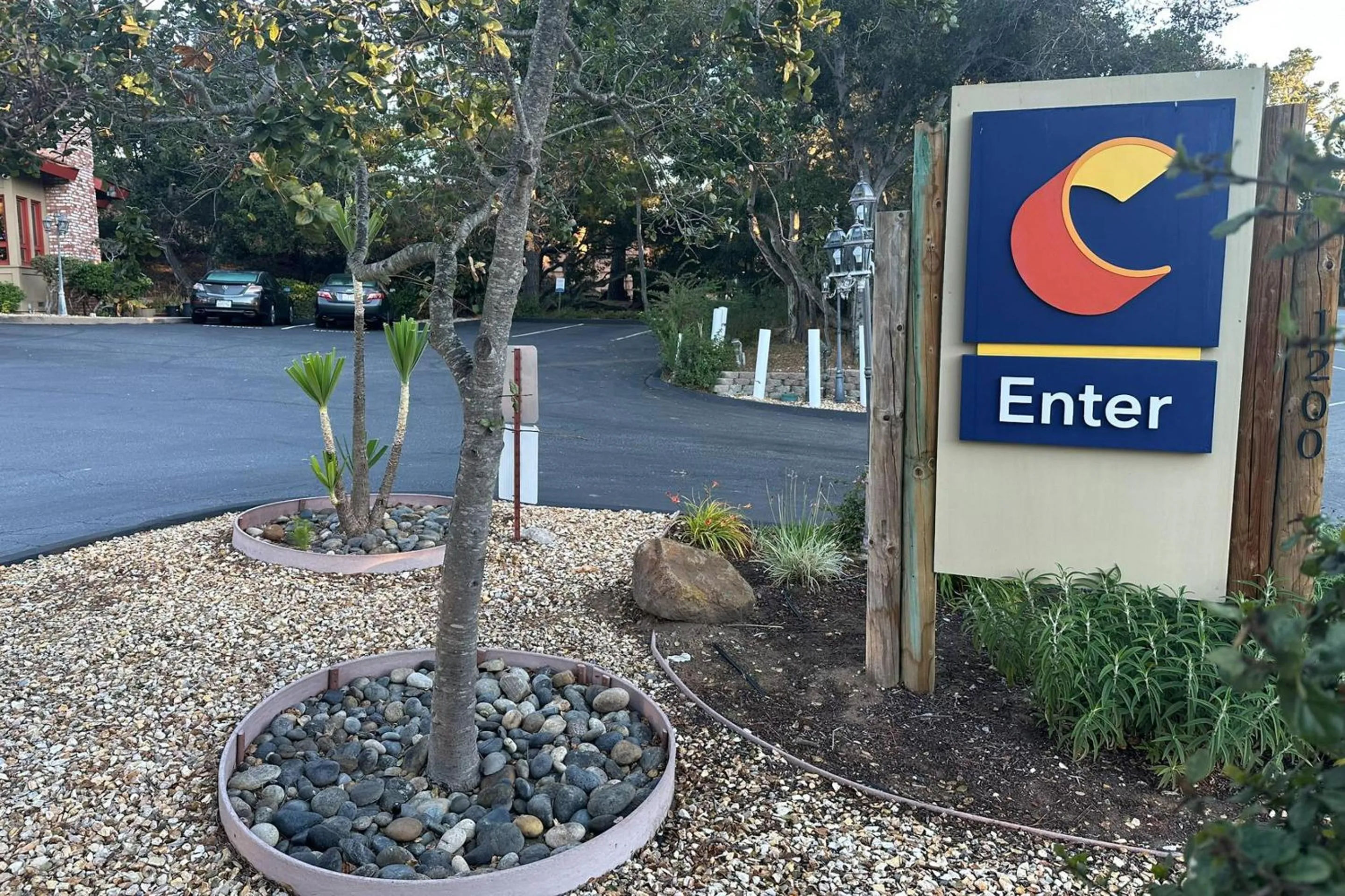 Property building in Comfort Inn Monterey Peninsula Airport