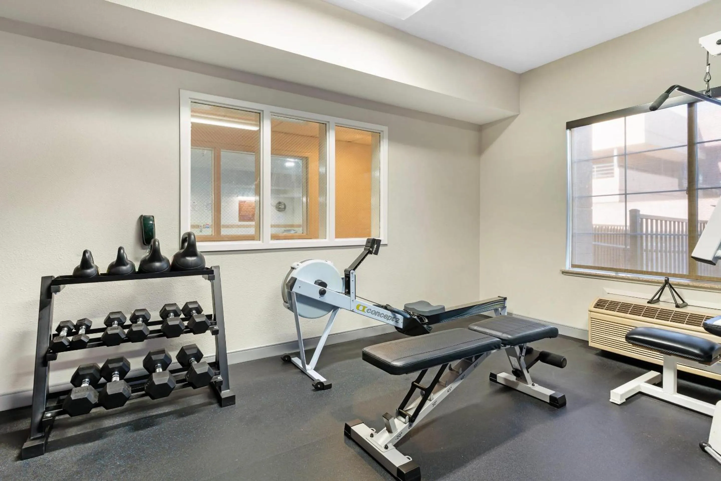 Fitness centre/facilities in Comfort Inn & Suites Sacramento - University Area