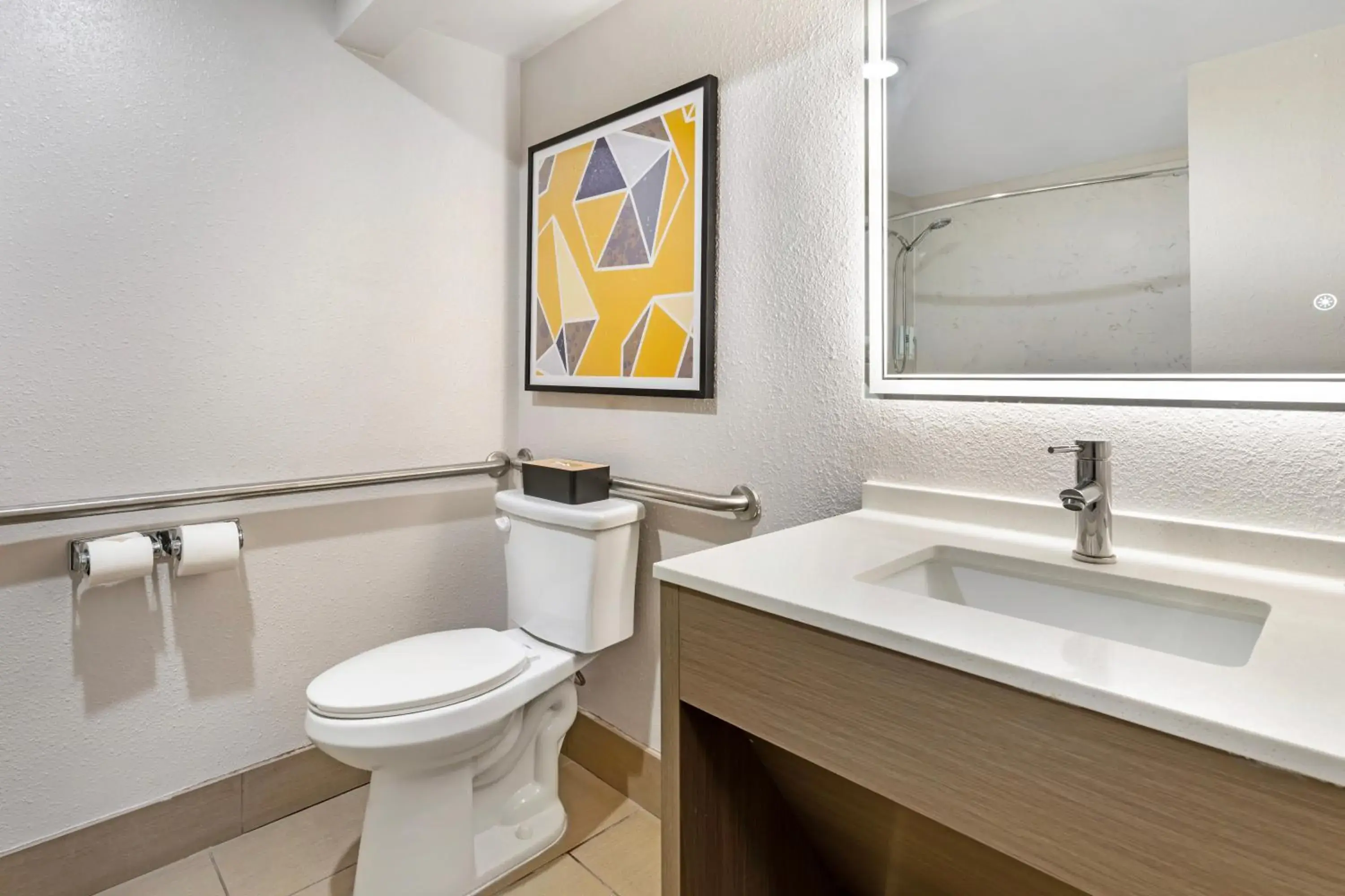 King Suite - Accessible/Non-Smoking in Comfort Inn & Suites Sacramento - University Area King Suite - Accessible/Non-Smoking in Comfort Inn & Suites Sacramento - University Area