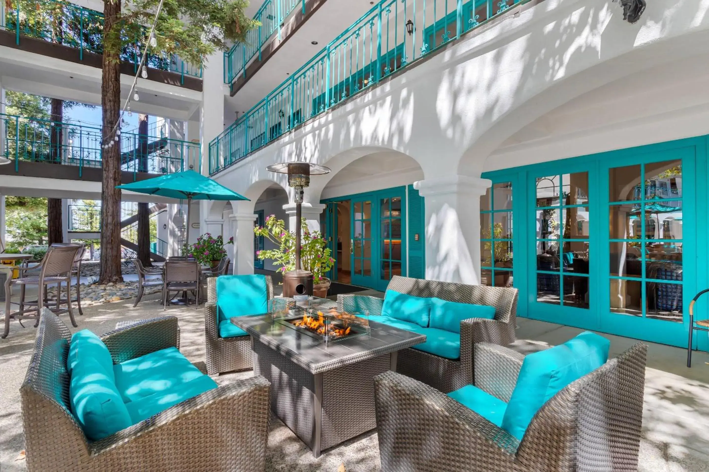 Swimming pool in Quality Suites Downtown San Luis Obispo Swimming pool in Quality Suites Downtown San Luis Obispo