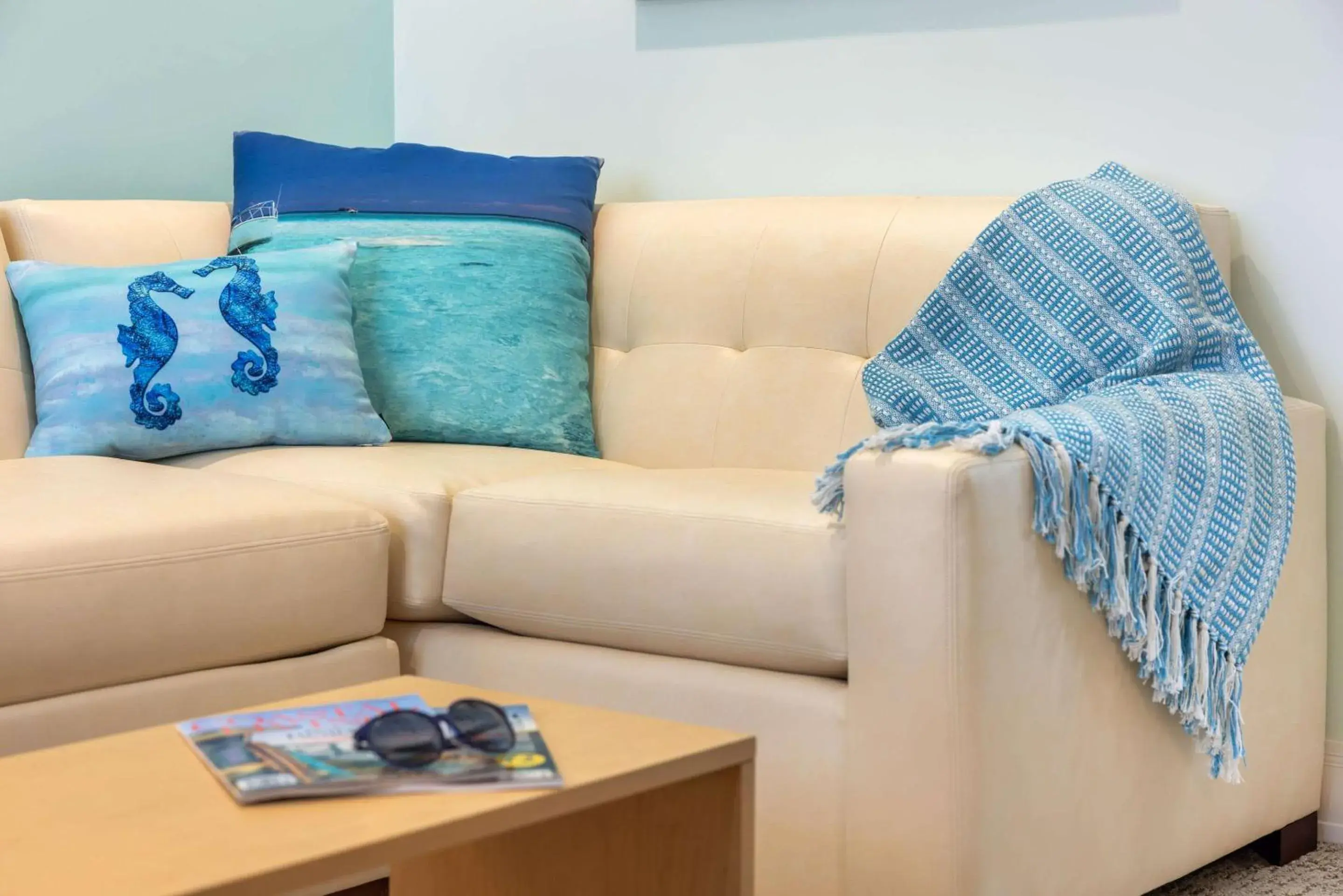 Bedroom in Quality Suites Downtown San Luis Obispo Bedroom in Quality Suites Downtown San Luis Obispo