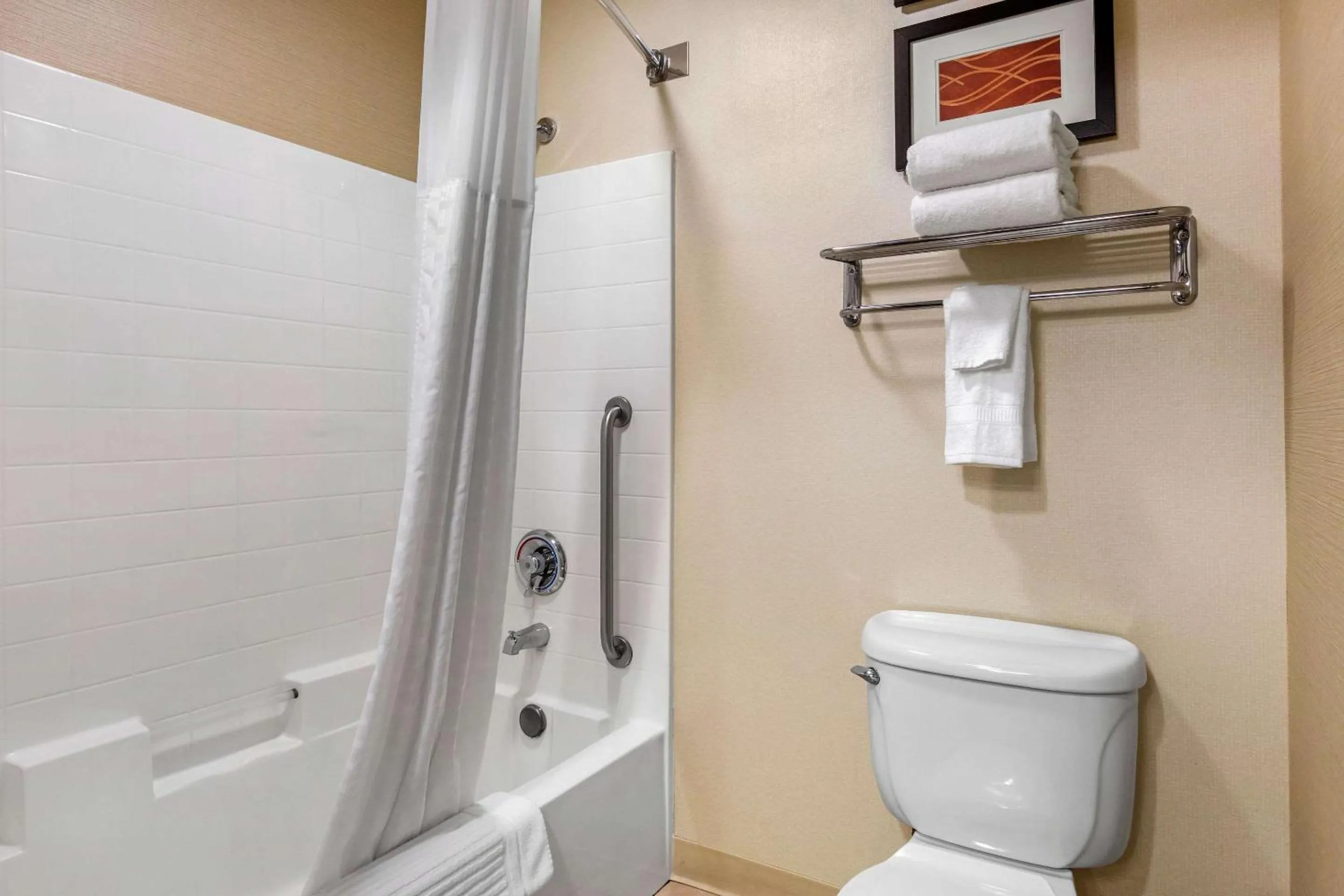 Bathroom in Comfort Inn & Suites Murrieta Temecula Wine Country