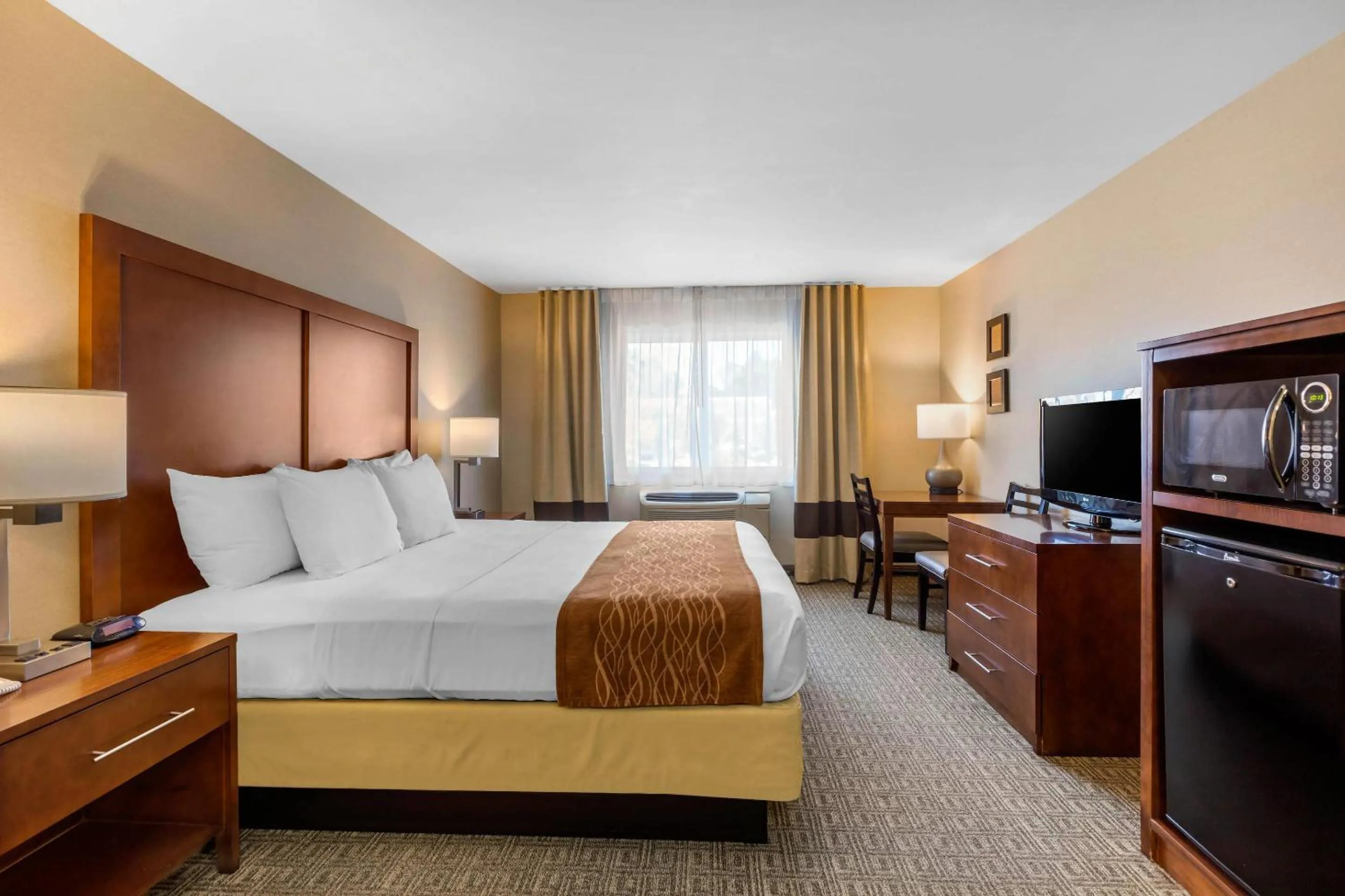 Bedroom, Bed in Comfort Inn & Suites Murrieta Temecula Wine Country