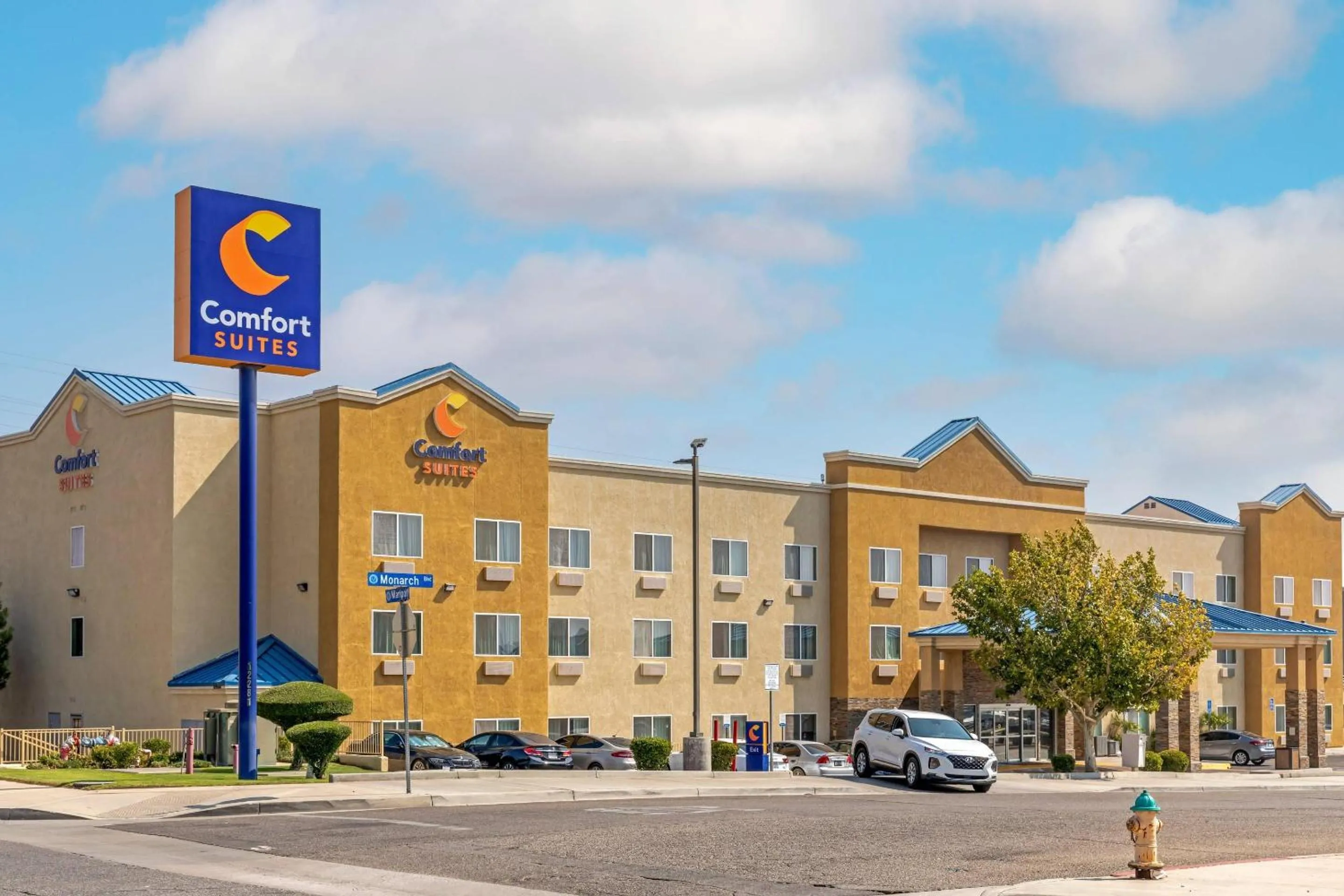 Property building in Comfort Suites Victorville-Hesperia