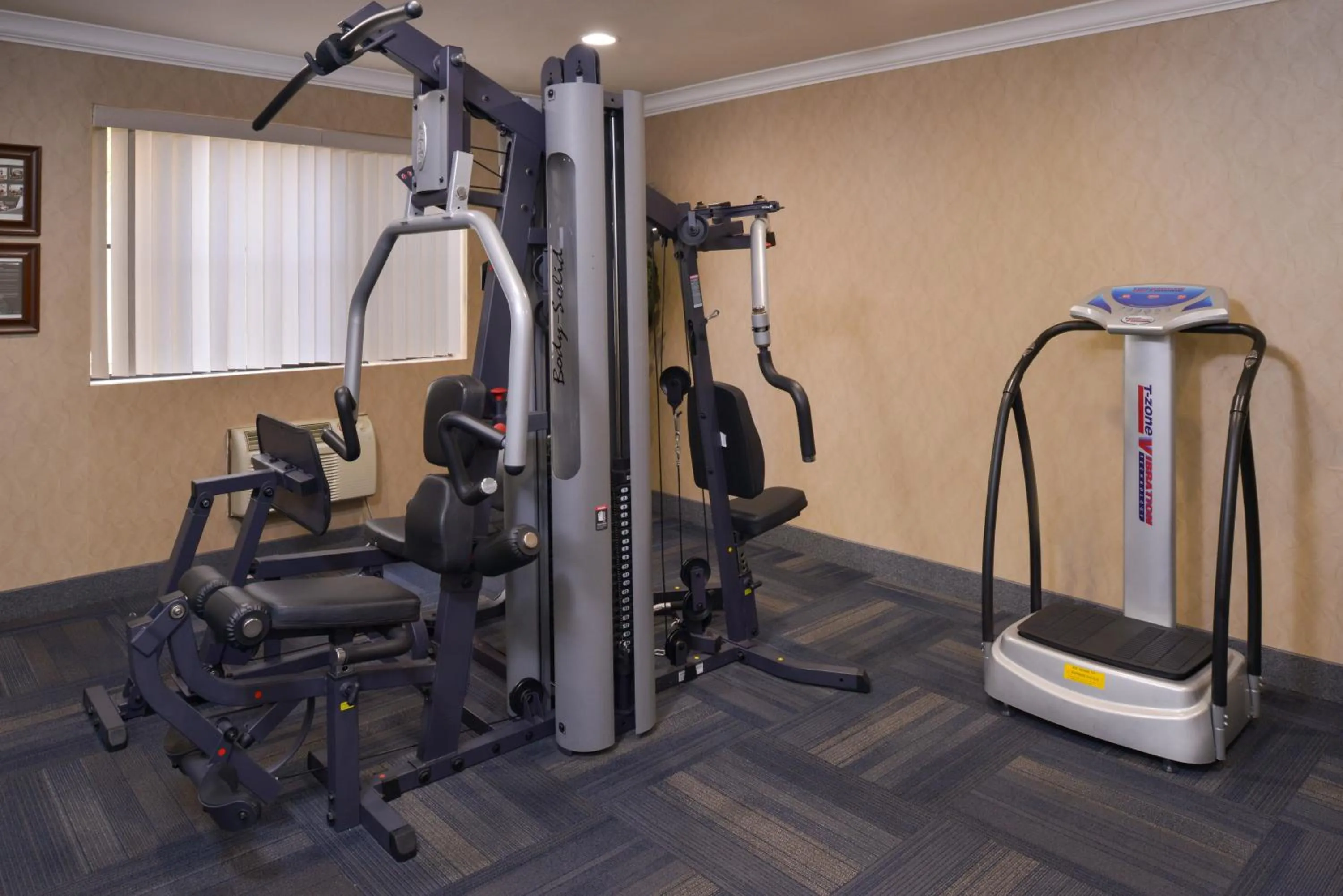 Fitness centre/facilities in Quality Inn & Suites Walnut - City of Industry