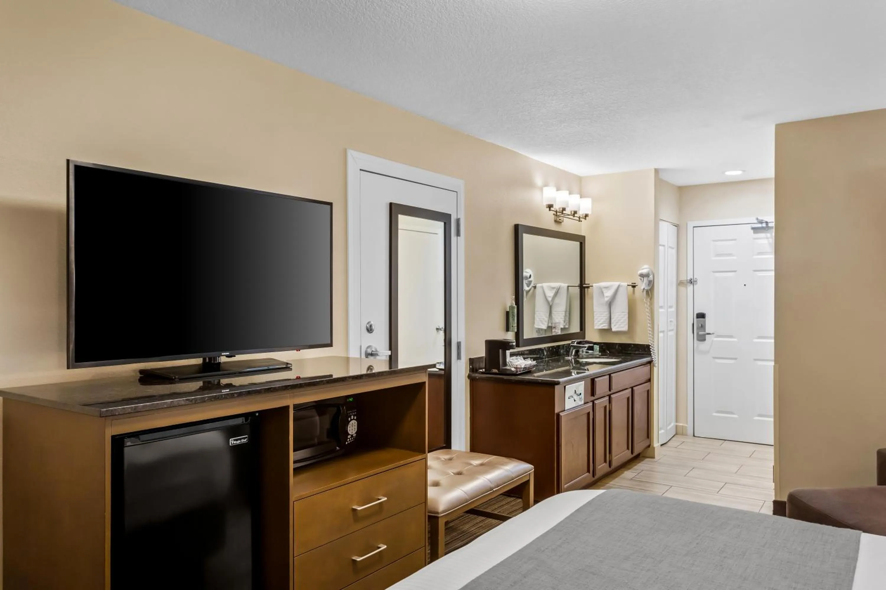 Photo of the whole room in Best Western Paradise Hotel