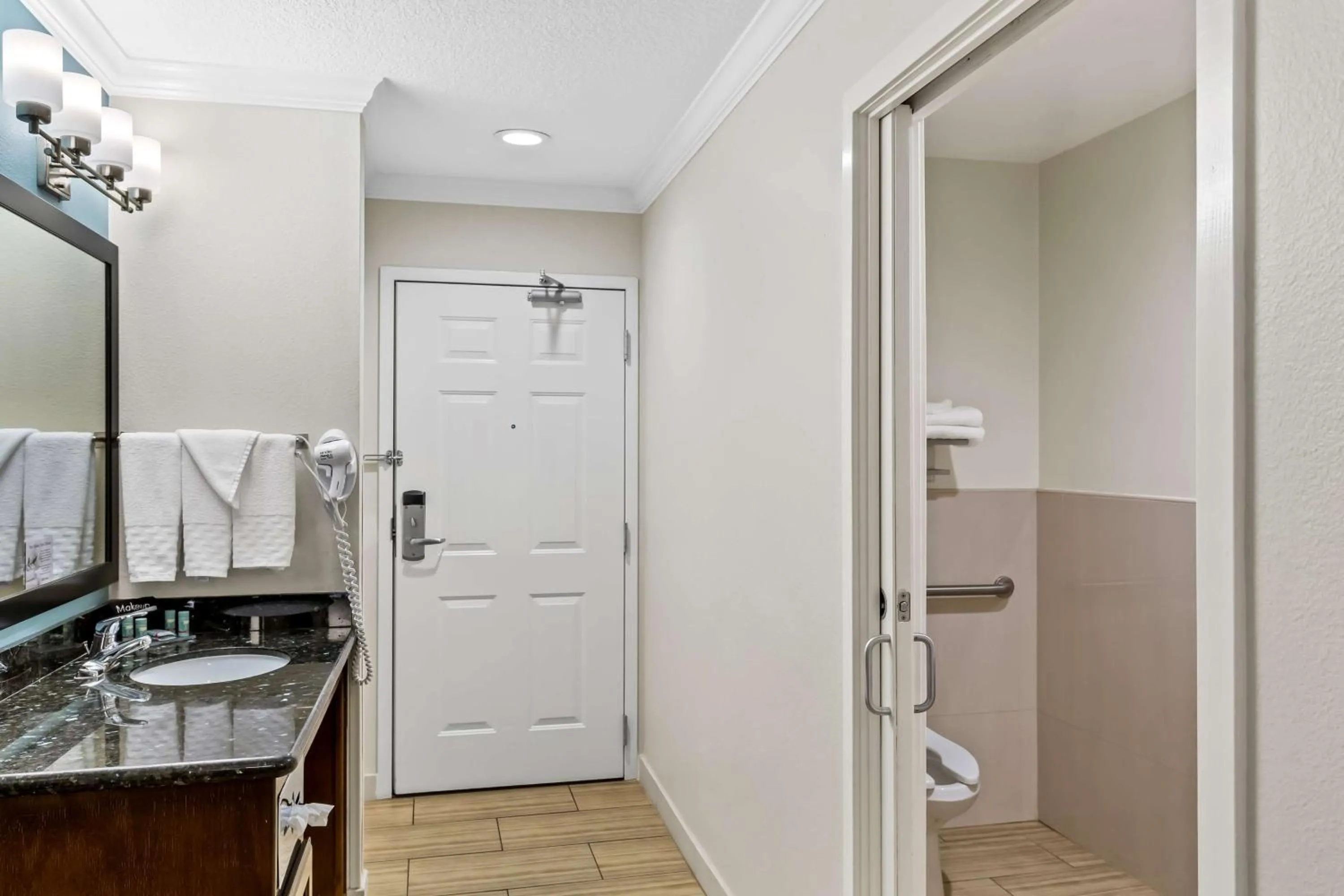 Bedroom in Best Western Paradise Hotel