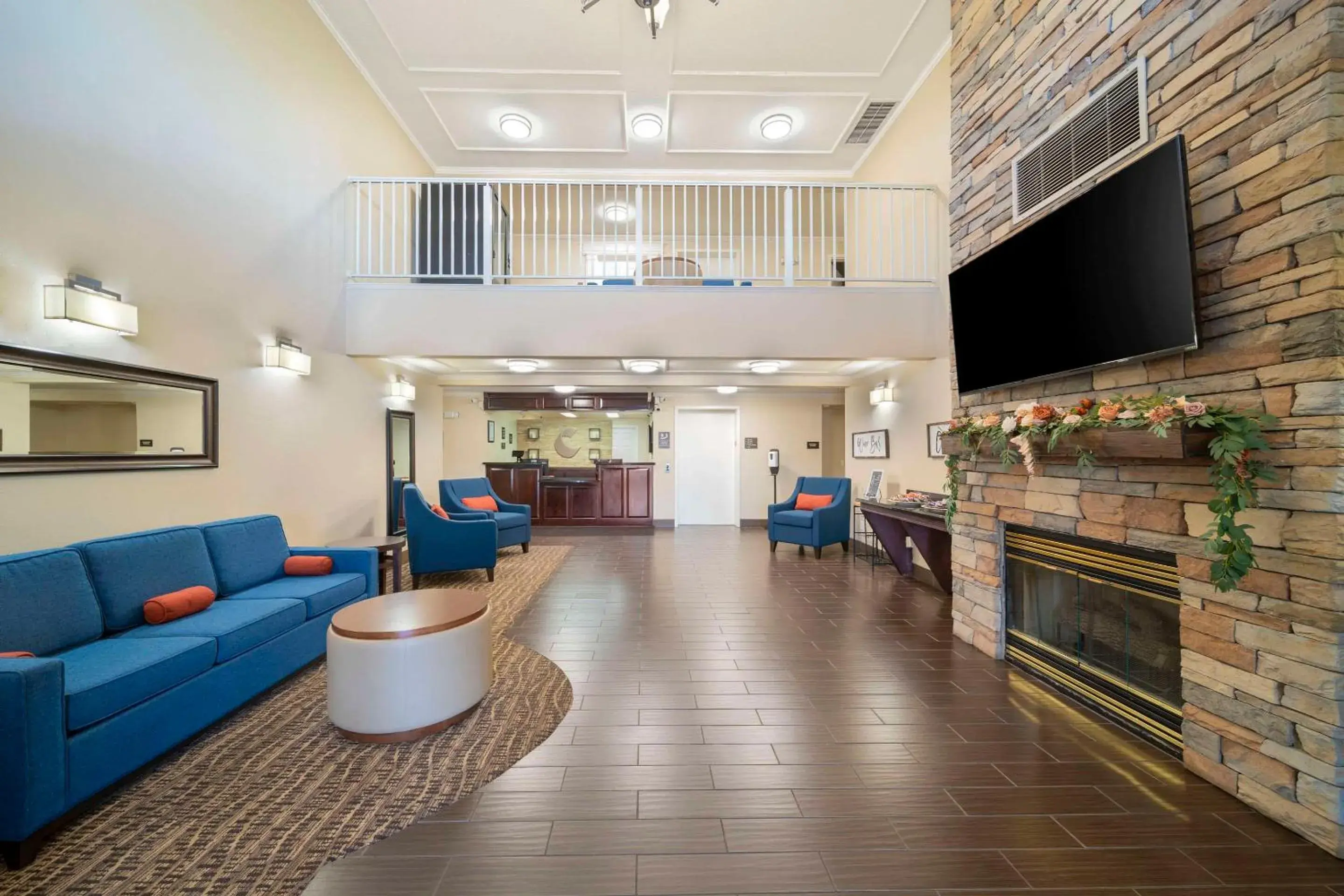 Lobby or reception in Comfort Suites Red Bluff near I-5 Lobby or reception in Comfort Suites Red Bluff near I-5