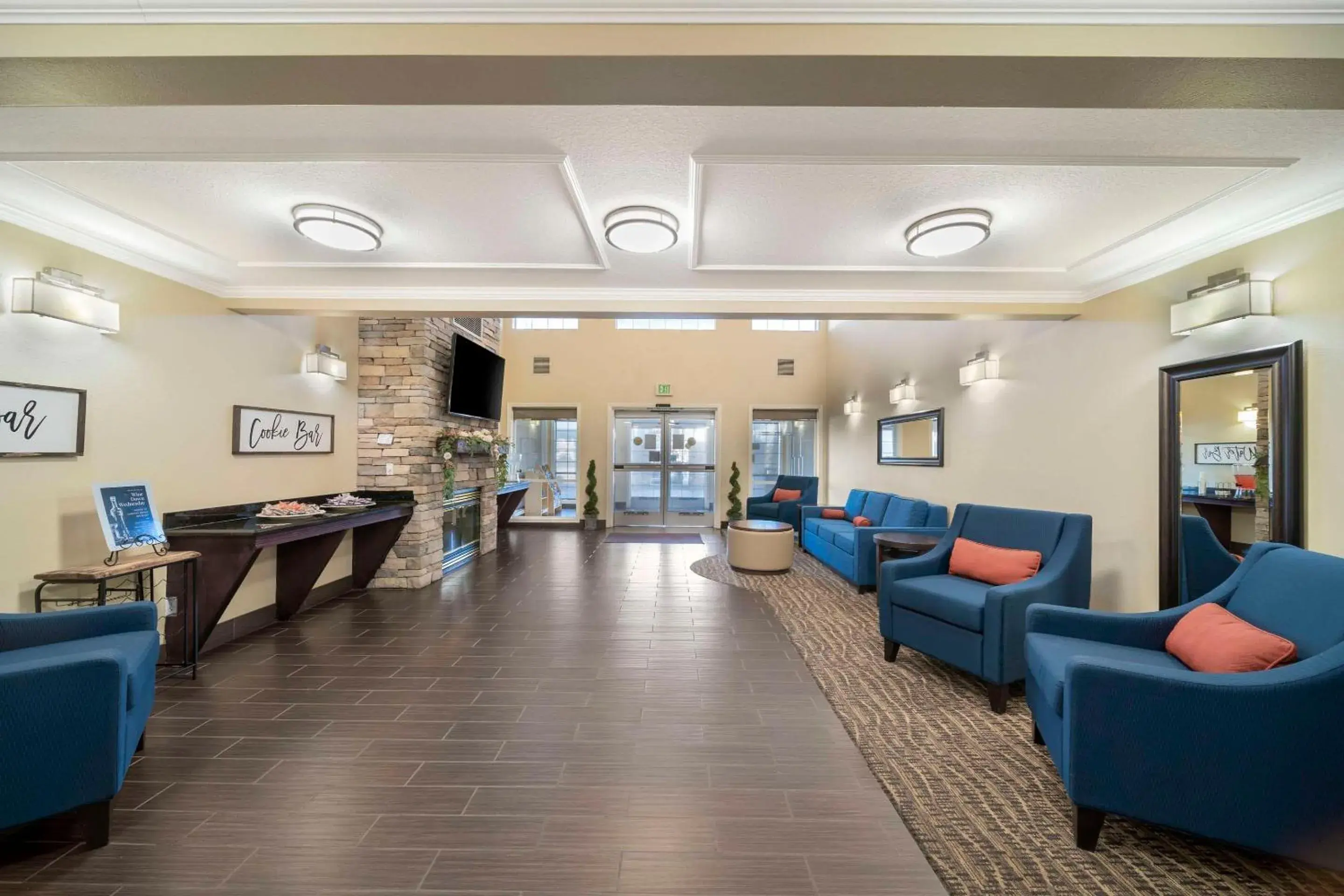 Lobby or reception in Comfort Suites Red Bluff near I-5 Lobby or reception in Comfort Suites Red Bluff near I-5