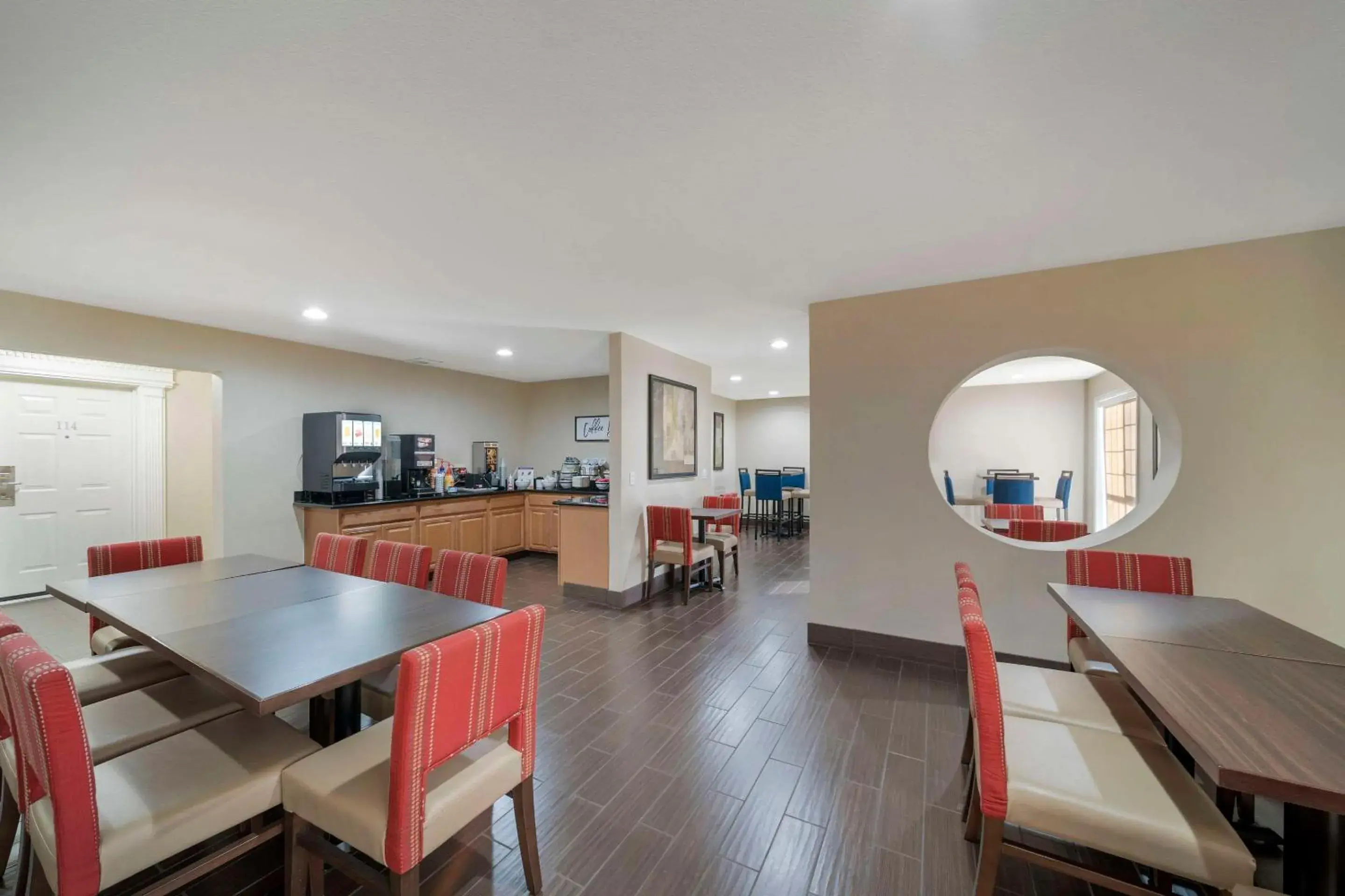 Breakfast in Comfort Suites Red Bluff near I-5 Breakfast in Comfort Suites Red Bluff near I-5