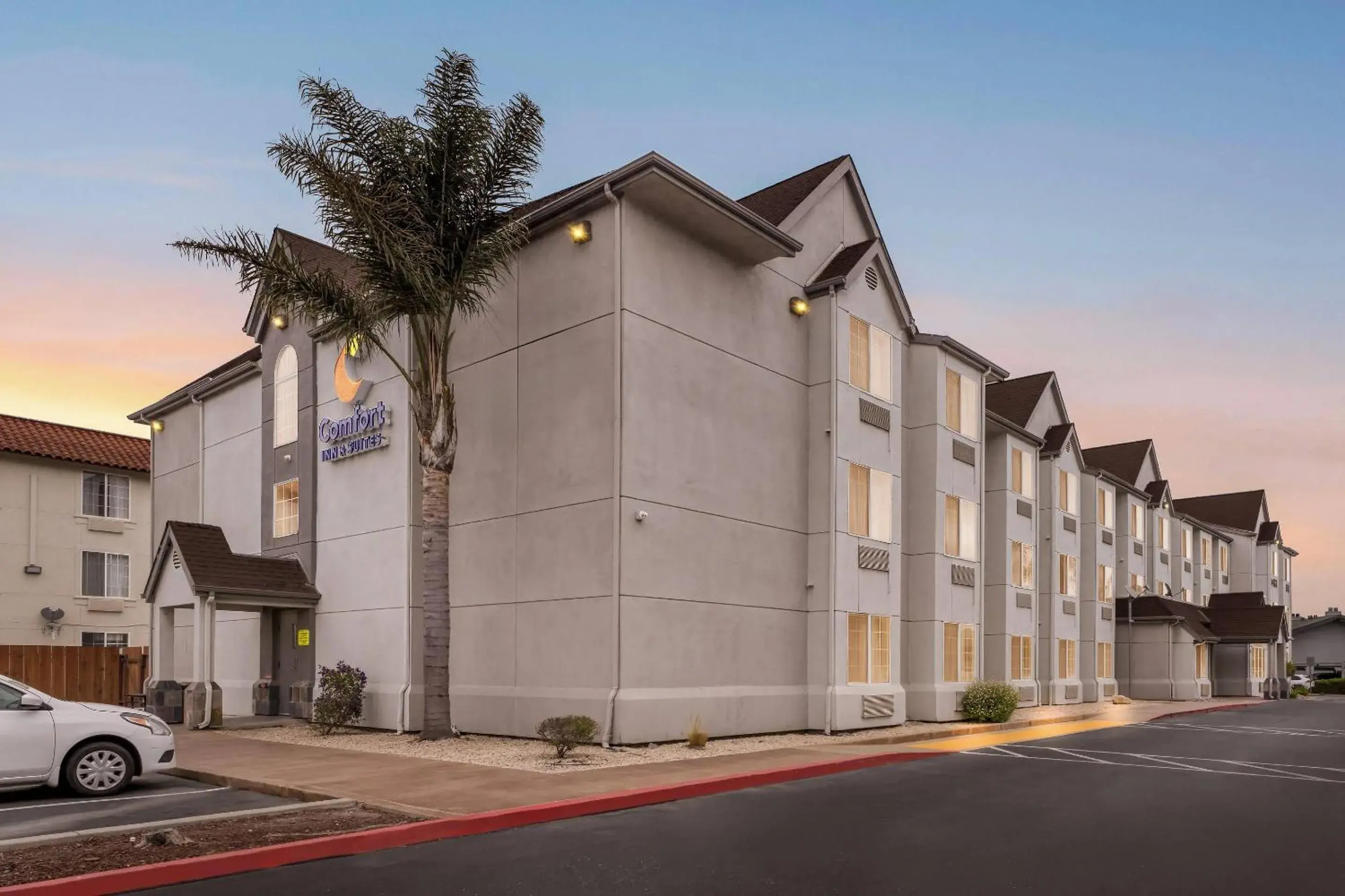 Property building in Comfort Inn & Suites Salinas City Center Area Property building in Comfort Inn & Suites Salinas City Center Area